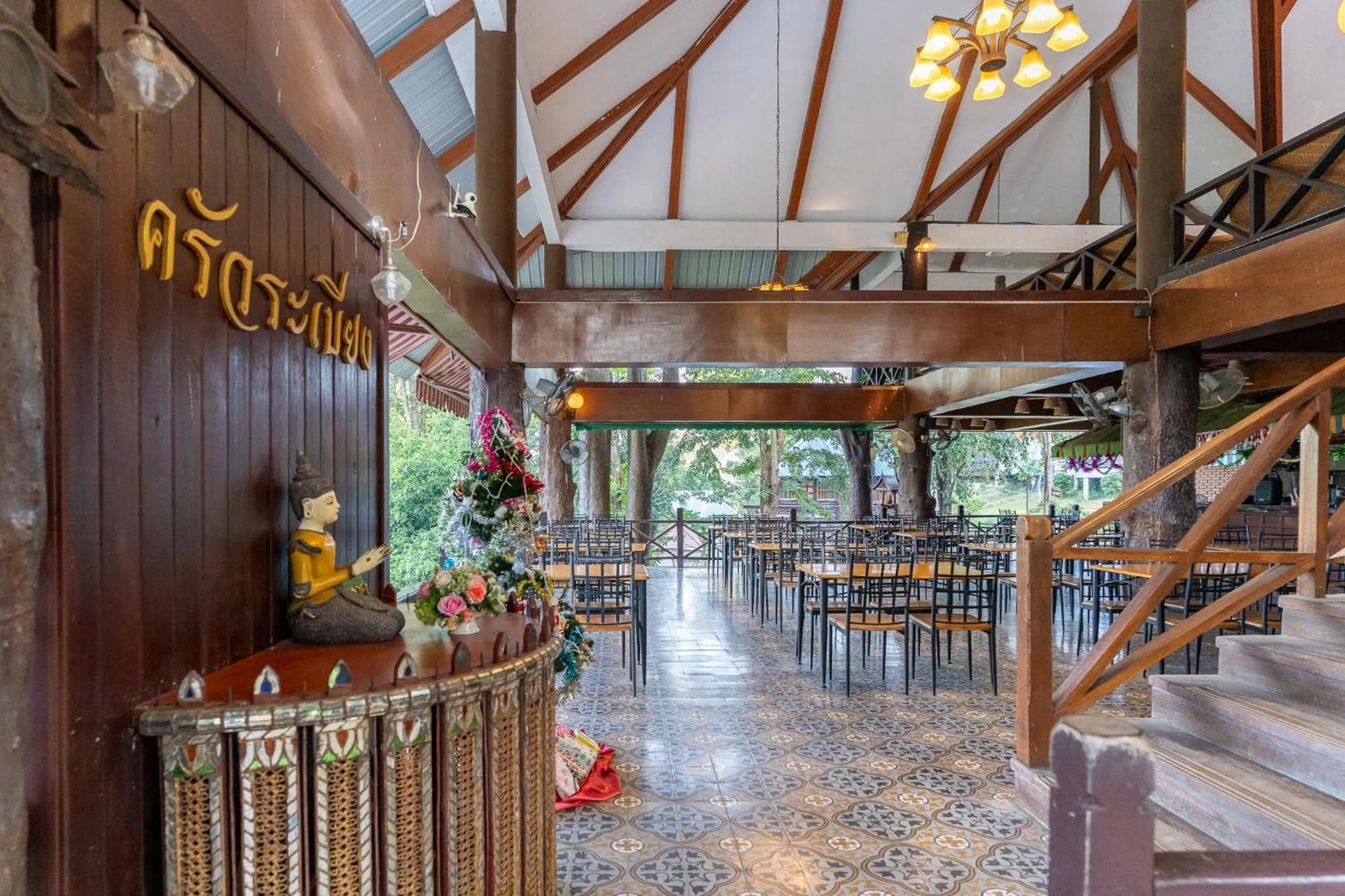 Restaurant/places to eat in Pung-Waan Resort