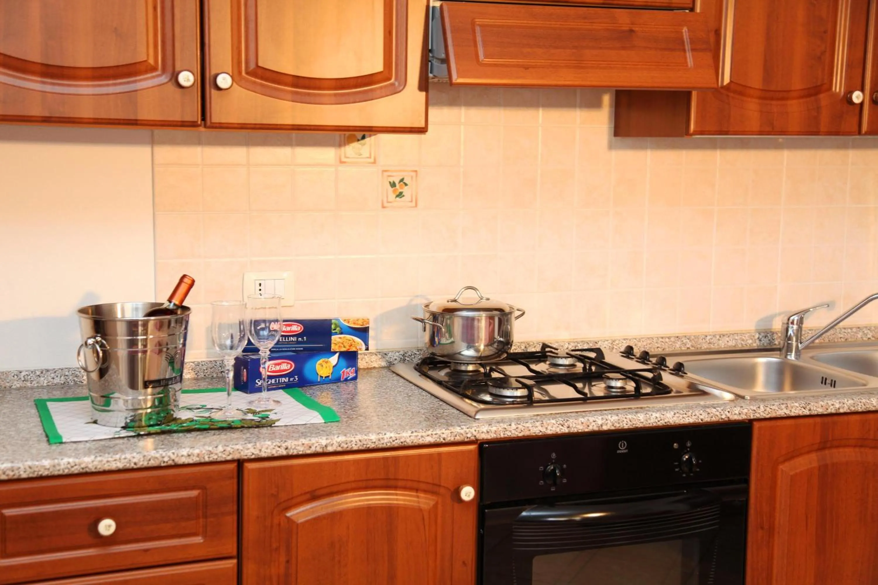 Kitchen or kitchenette in Casa Vacanze Cau