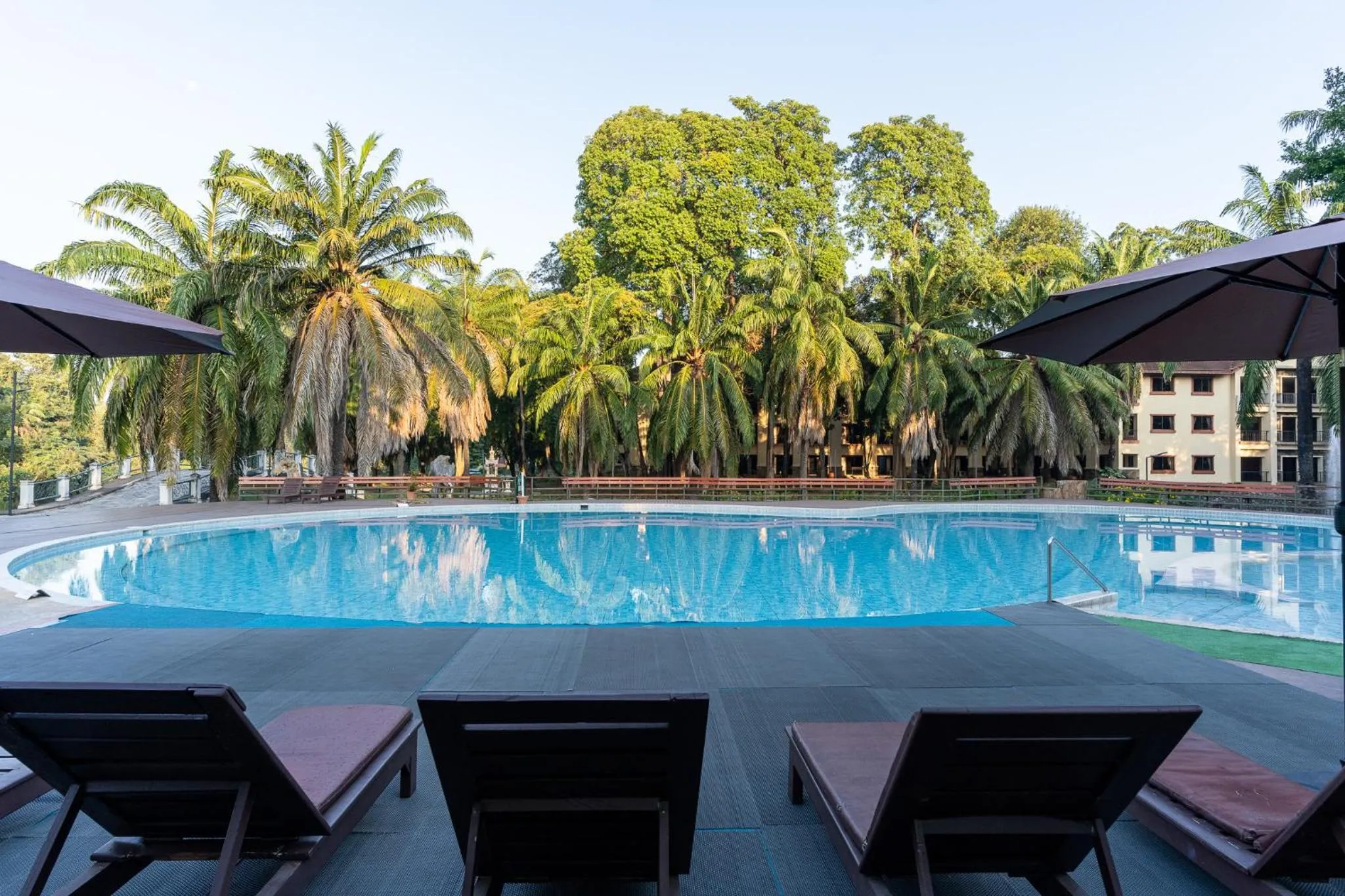 Swimming pool in Pung-Waan Resort & Spa