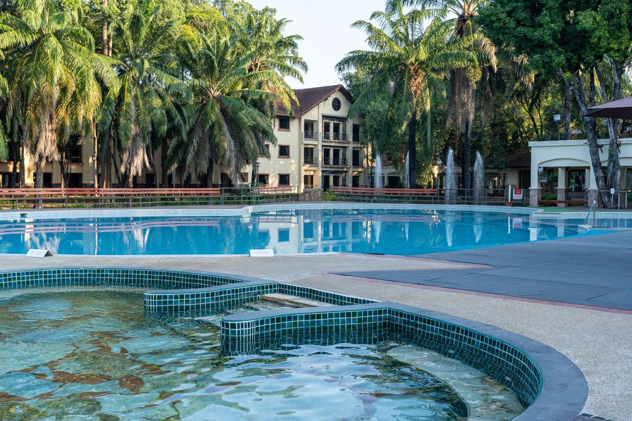 Swimming pool in Pung-Waan Resort & Spa