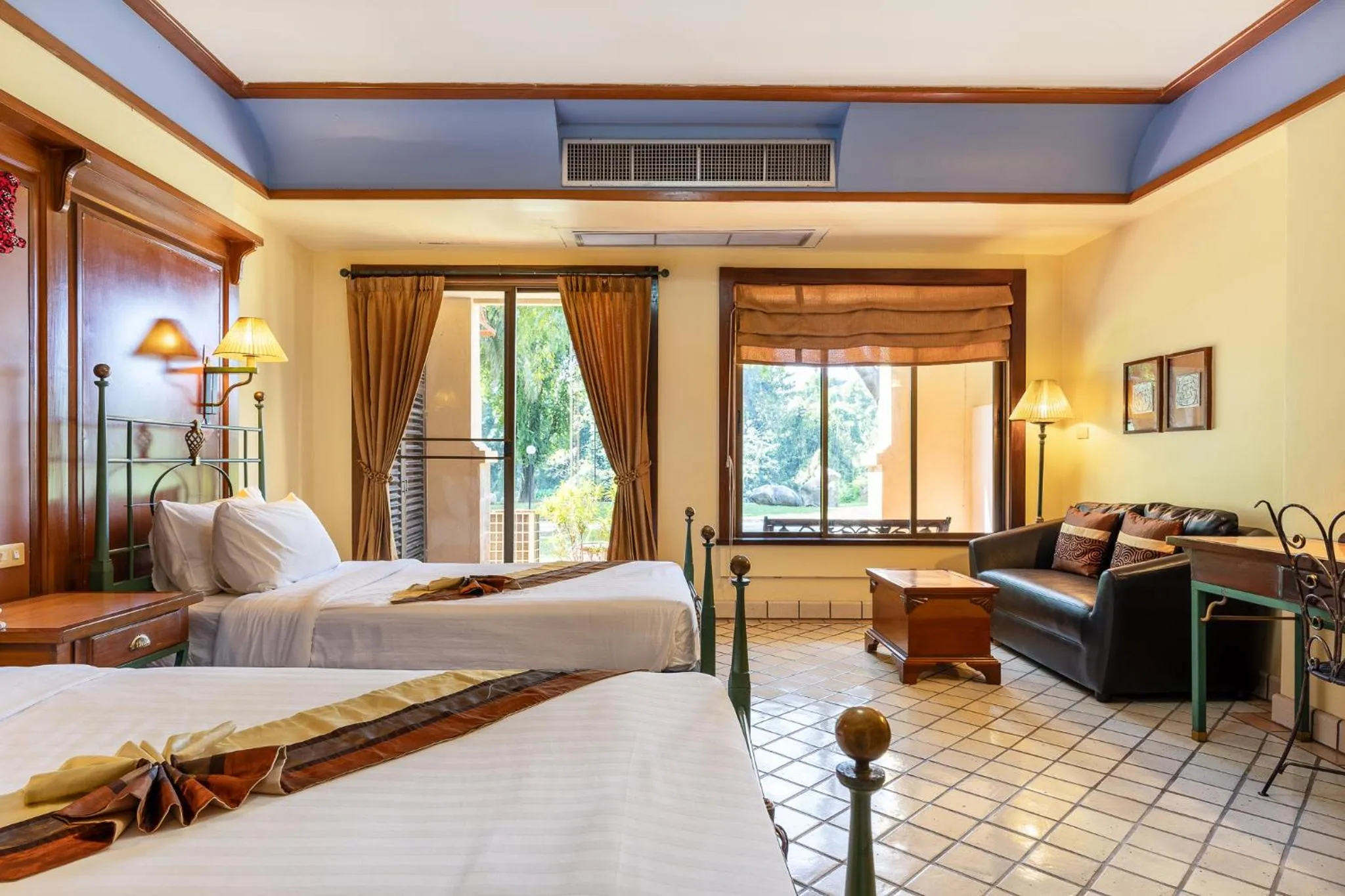 Seating area, Bed in Pung-Waan Resort & Spa