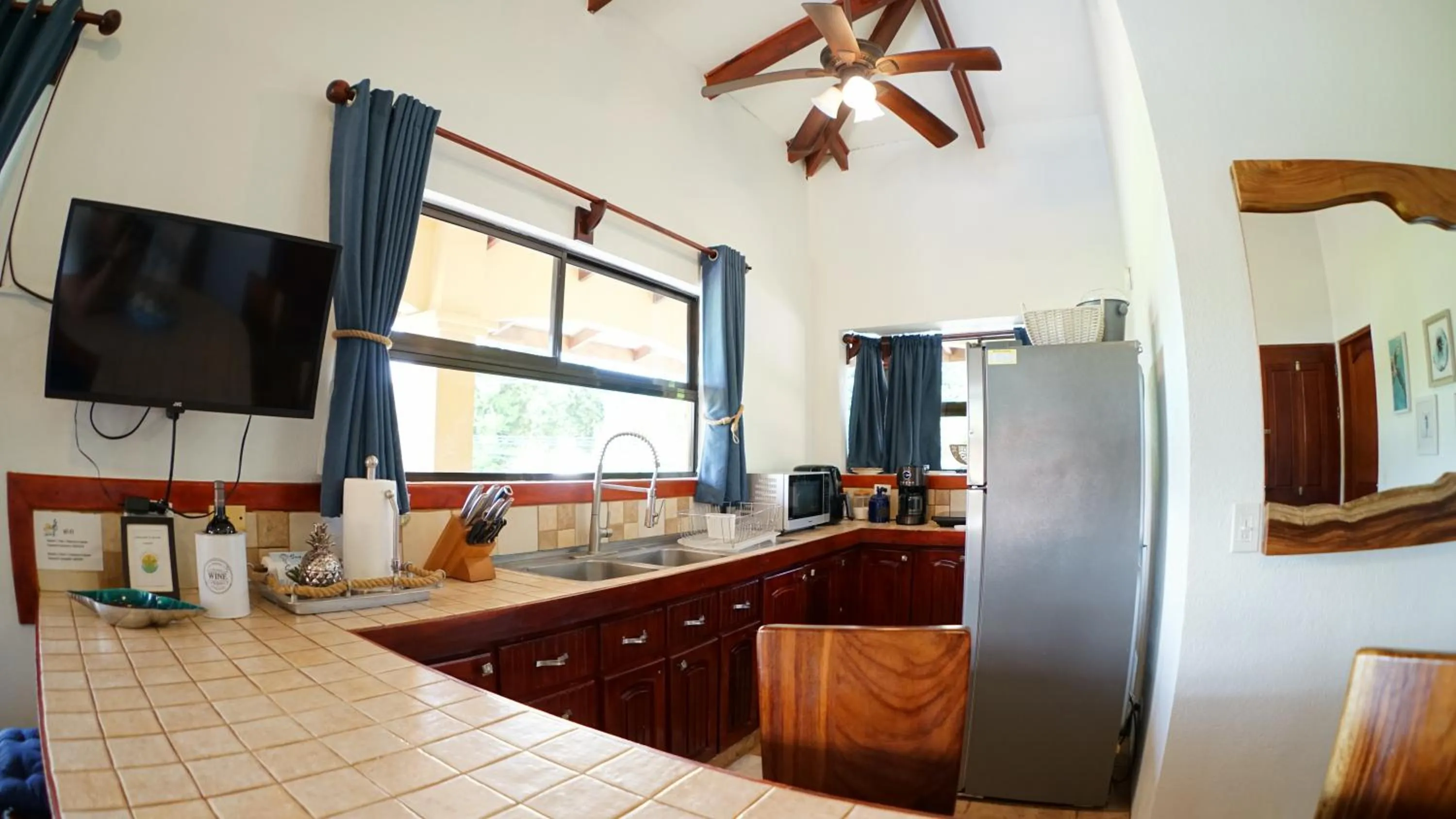 Kitchen or kitchenette in Villas Welcome to Heaven