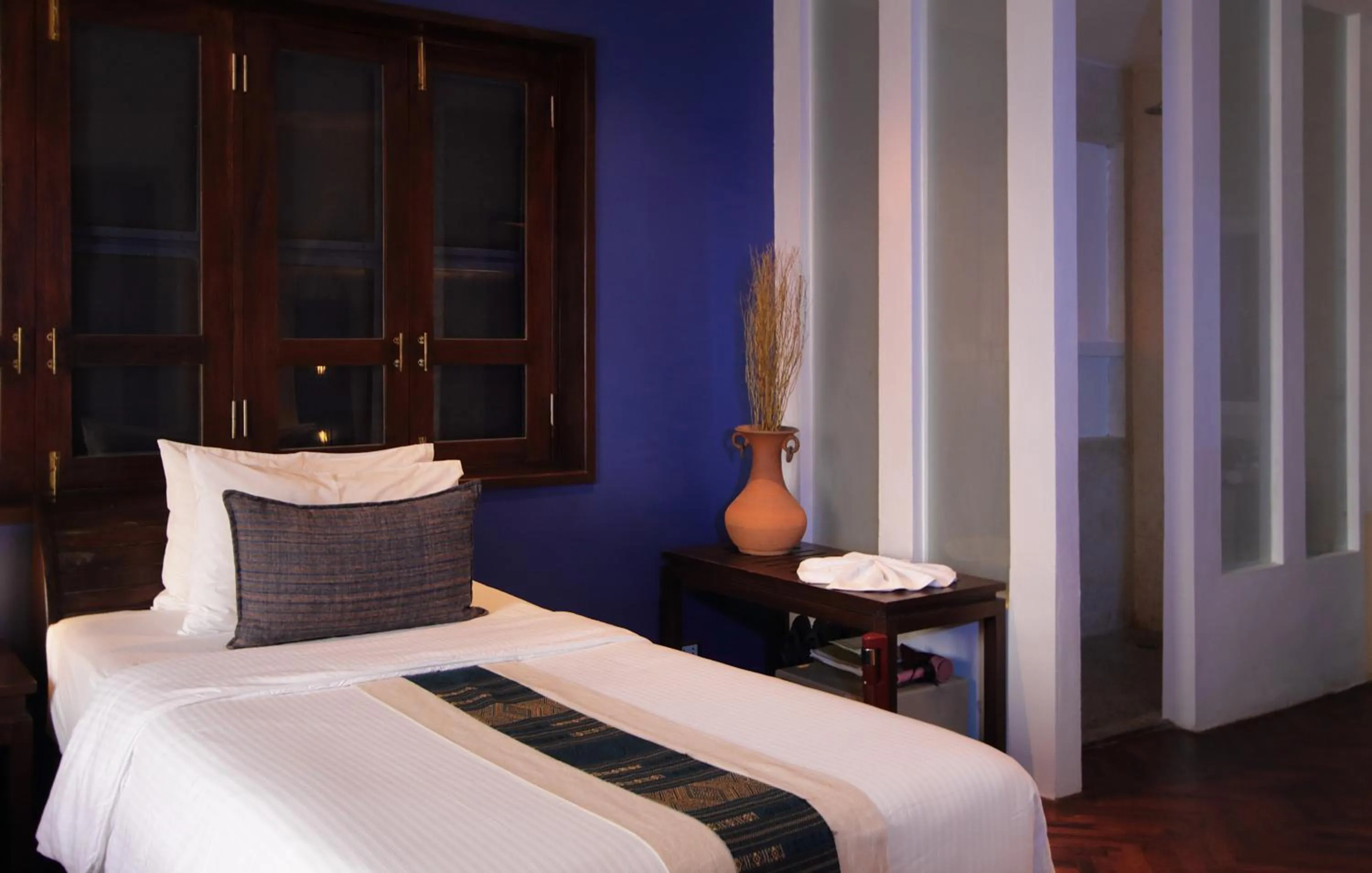 Bedroom, Bed in Indigo House Hotel