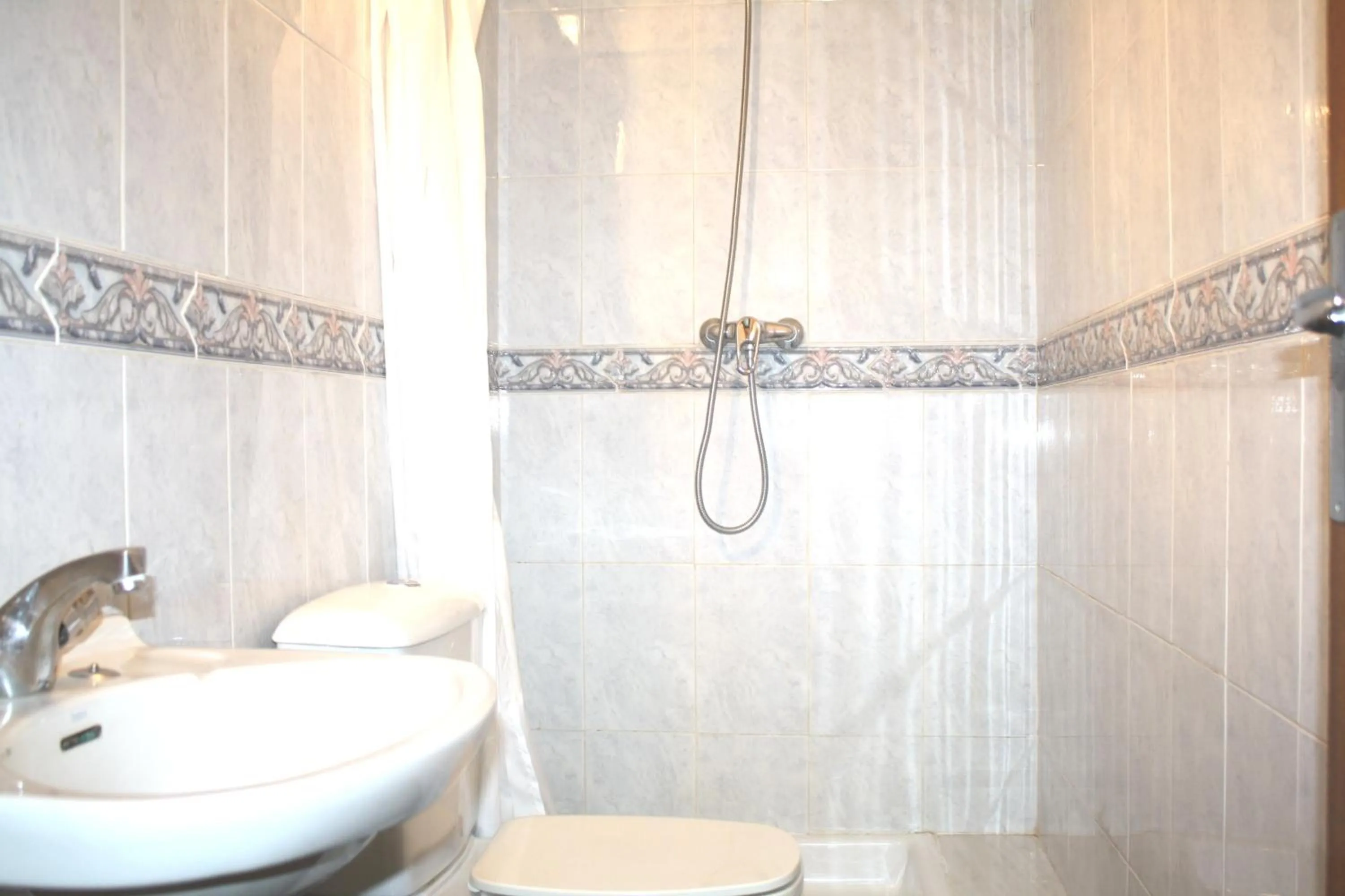 Bathroom in AB Pension Granada