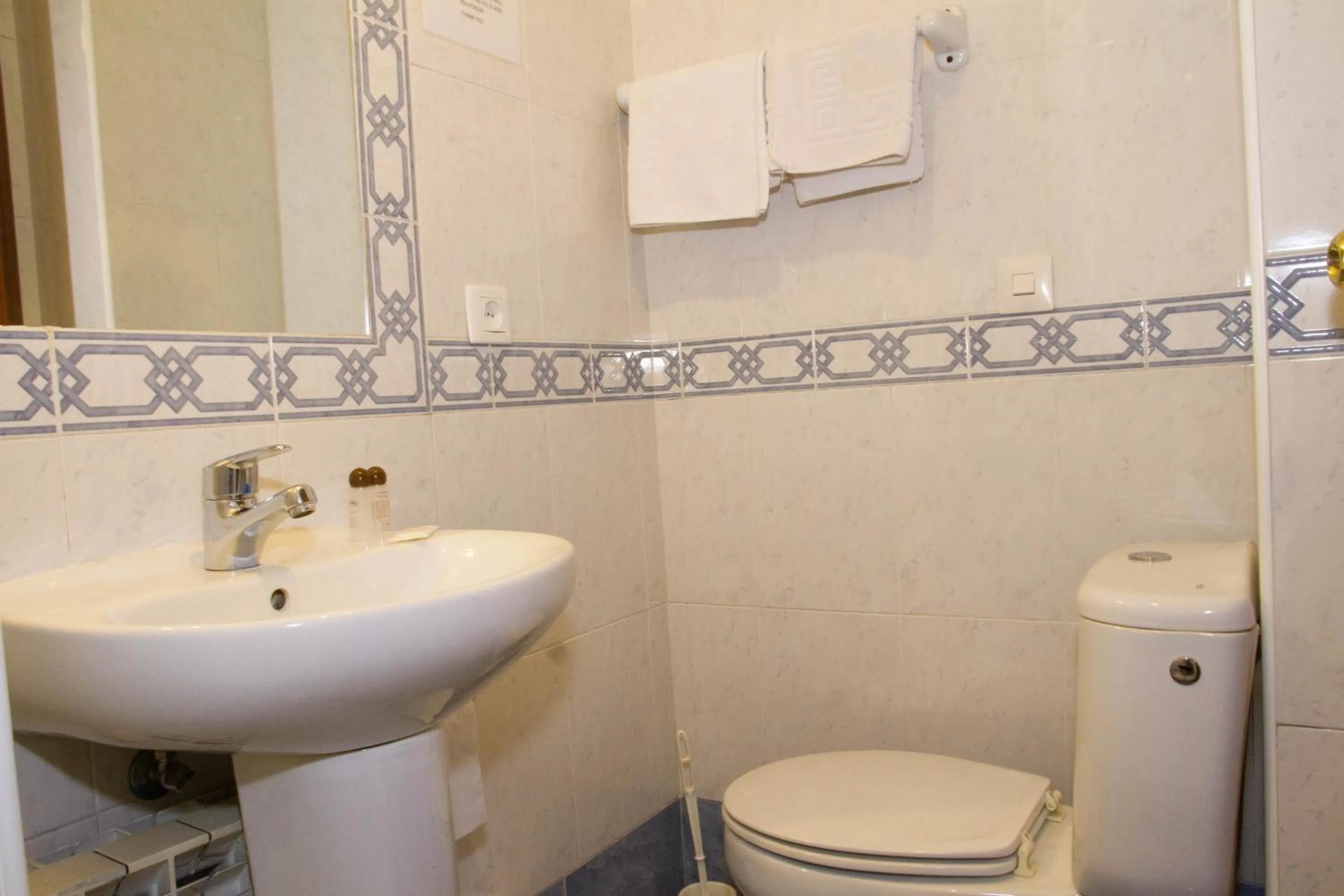 Bathroom in AB Pension Granada