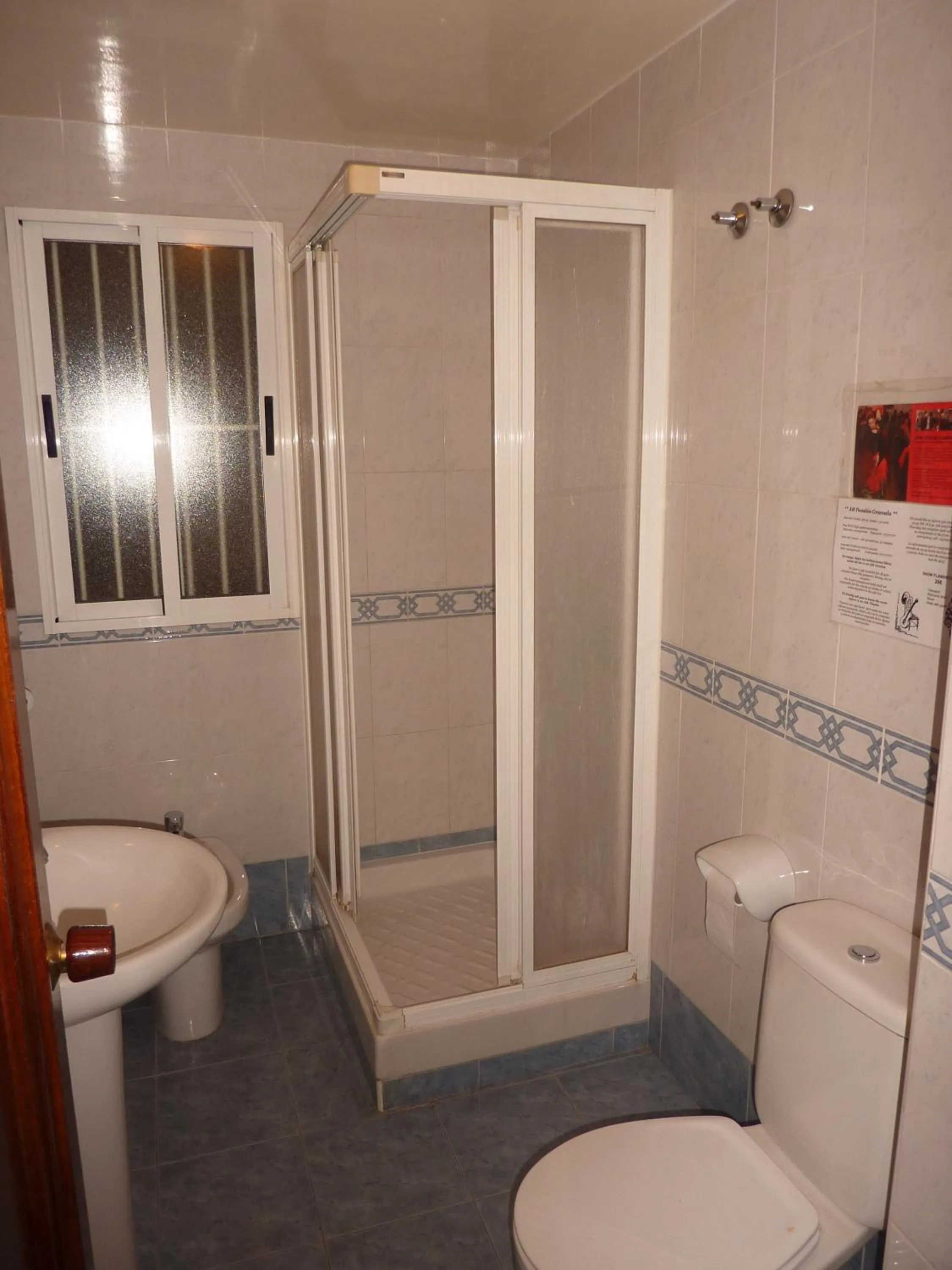 Bathroom in AB Pension Granada