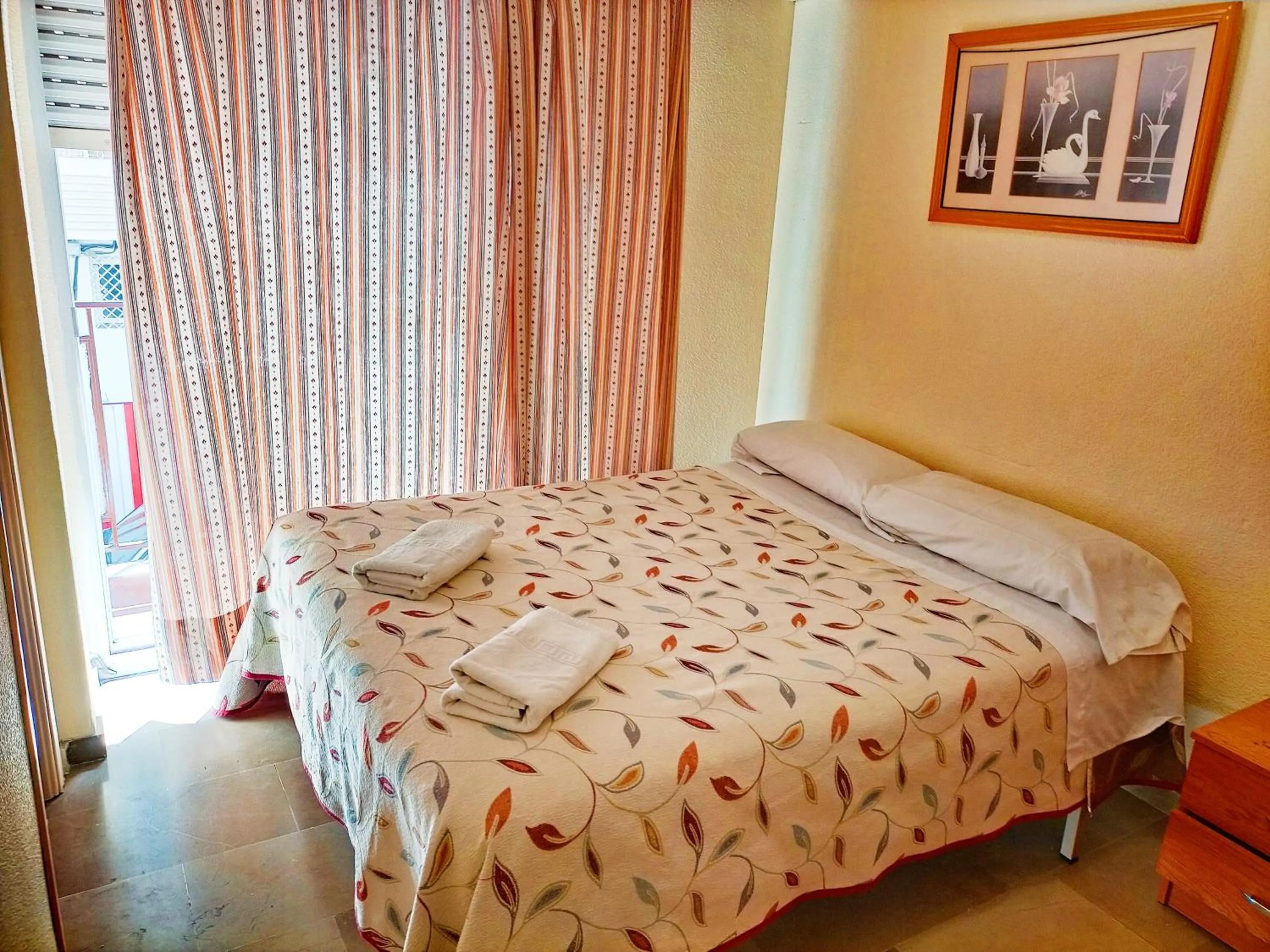 Bedroom, Bed in AB Pension Granada