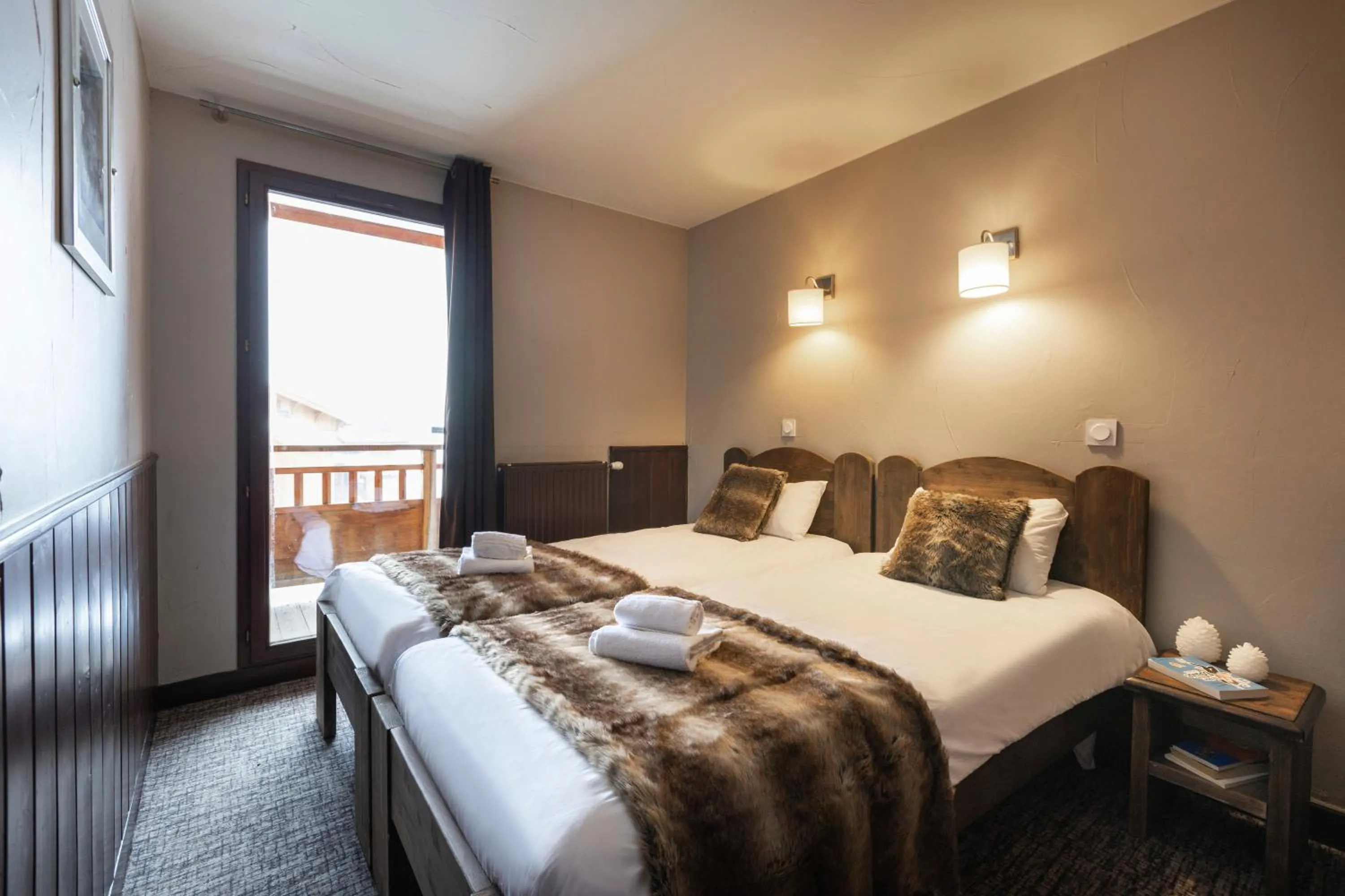 Chalet Val 2400