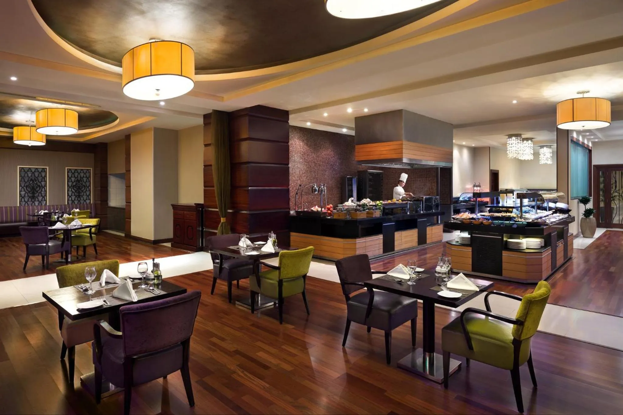 Restaurant/places to eat in Crowne Plaza Al Khobar by IHG