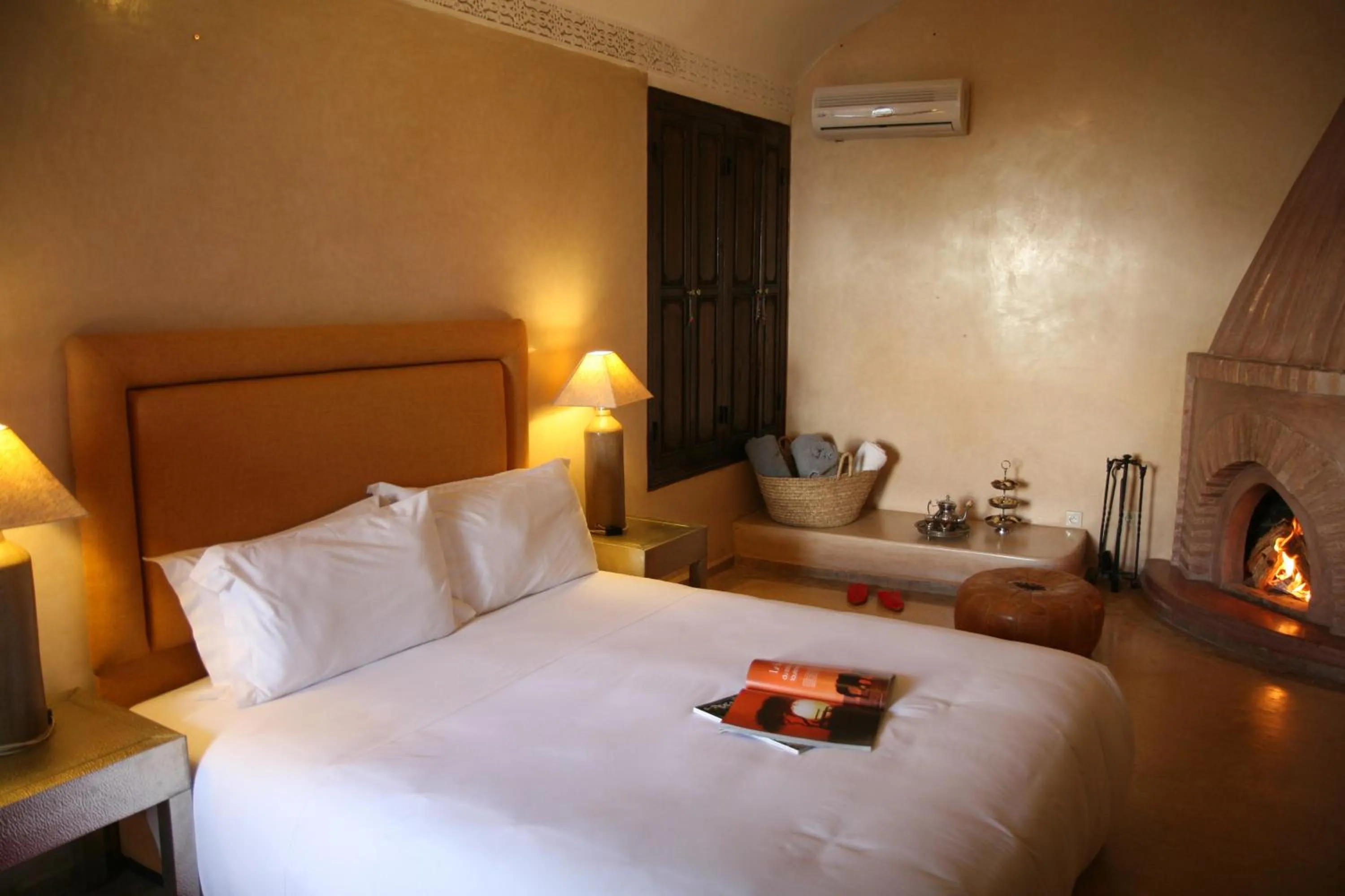 Bed in Riad Shama Suites & Spa