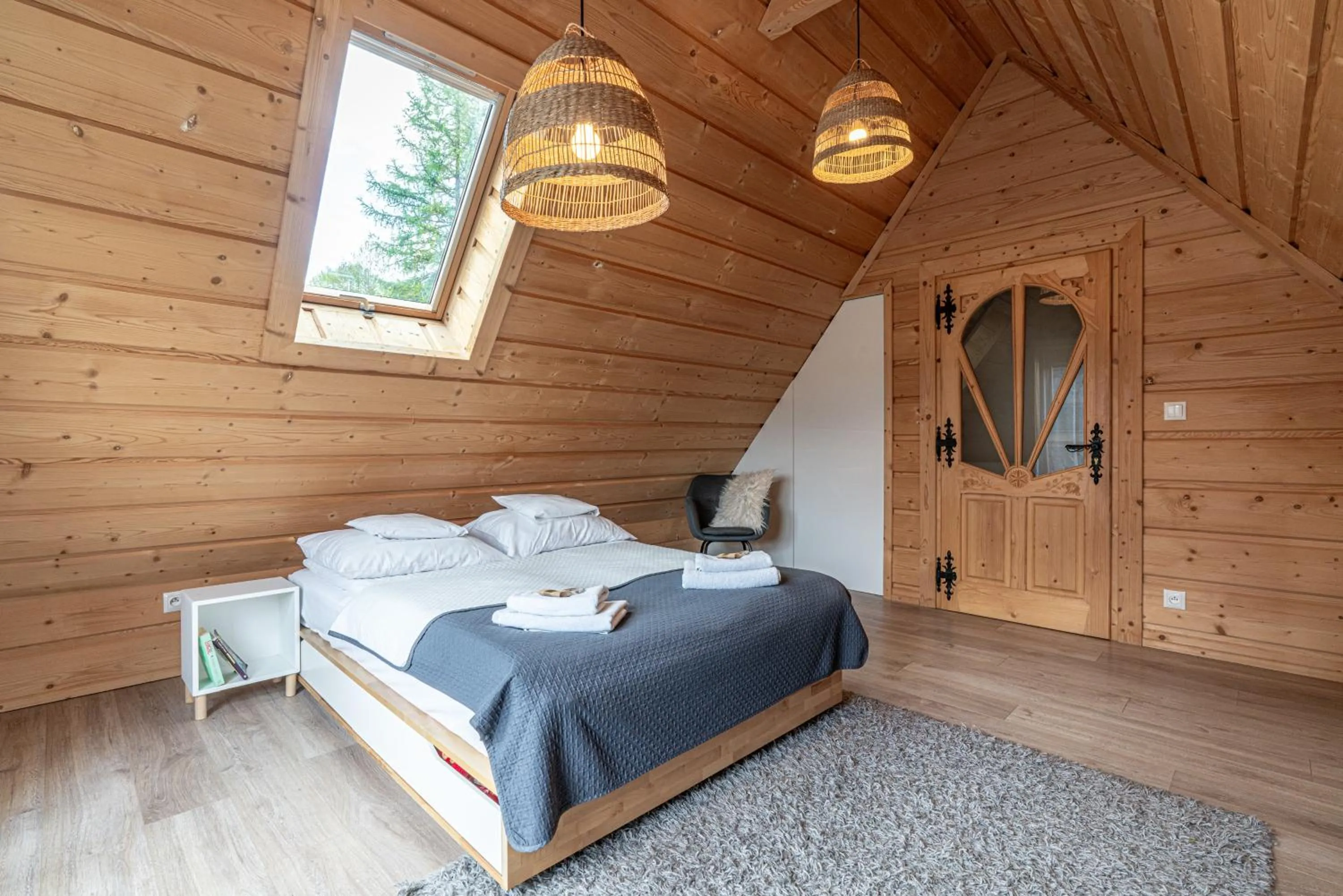 Bed in Willa Baciarka-basen, sauny i jacuzzi