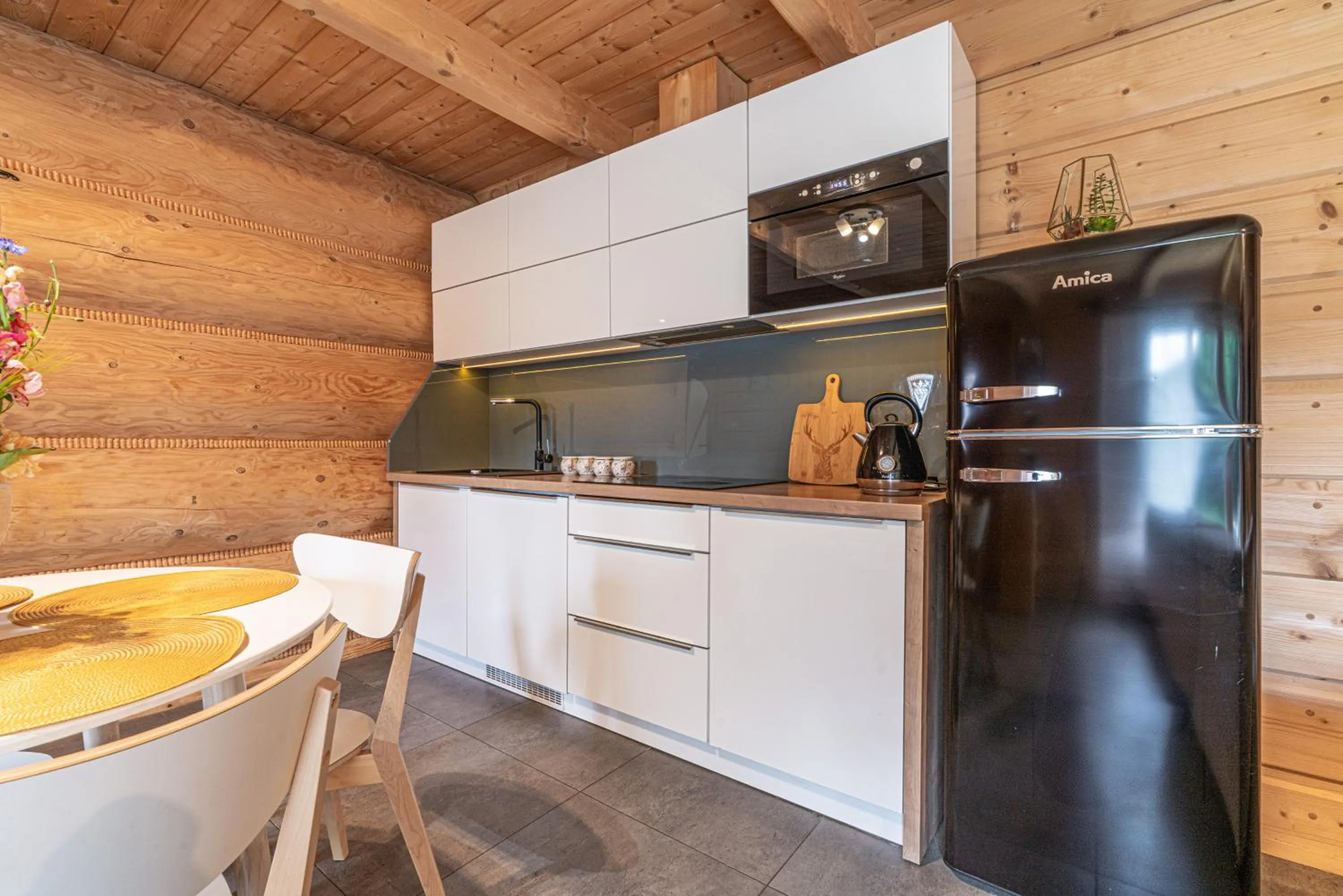 Kitchen or kitchenette in Willa Baciarka-basen, sauny i jacuzzi