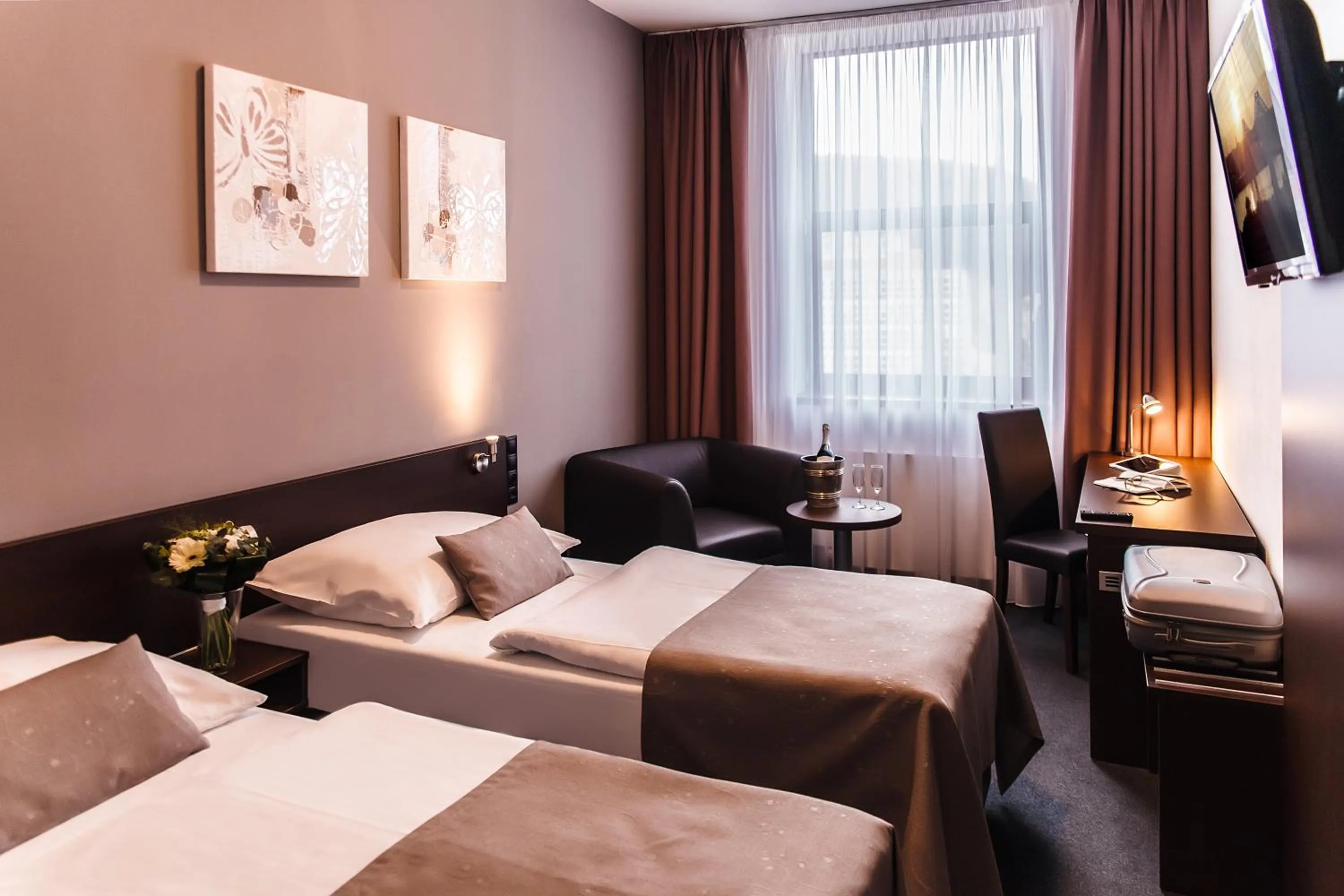 Photo of the whole room, Bed in Interhotel Zlín