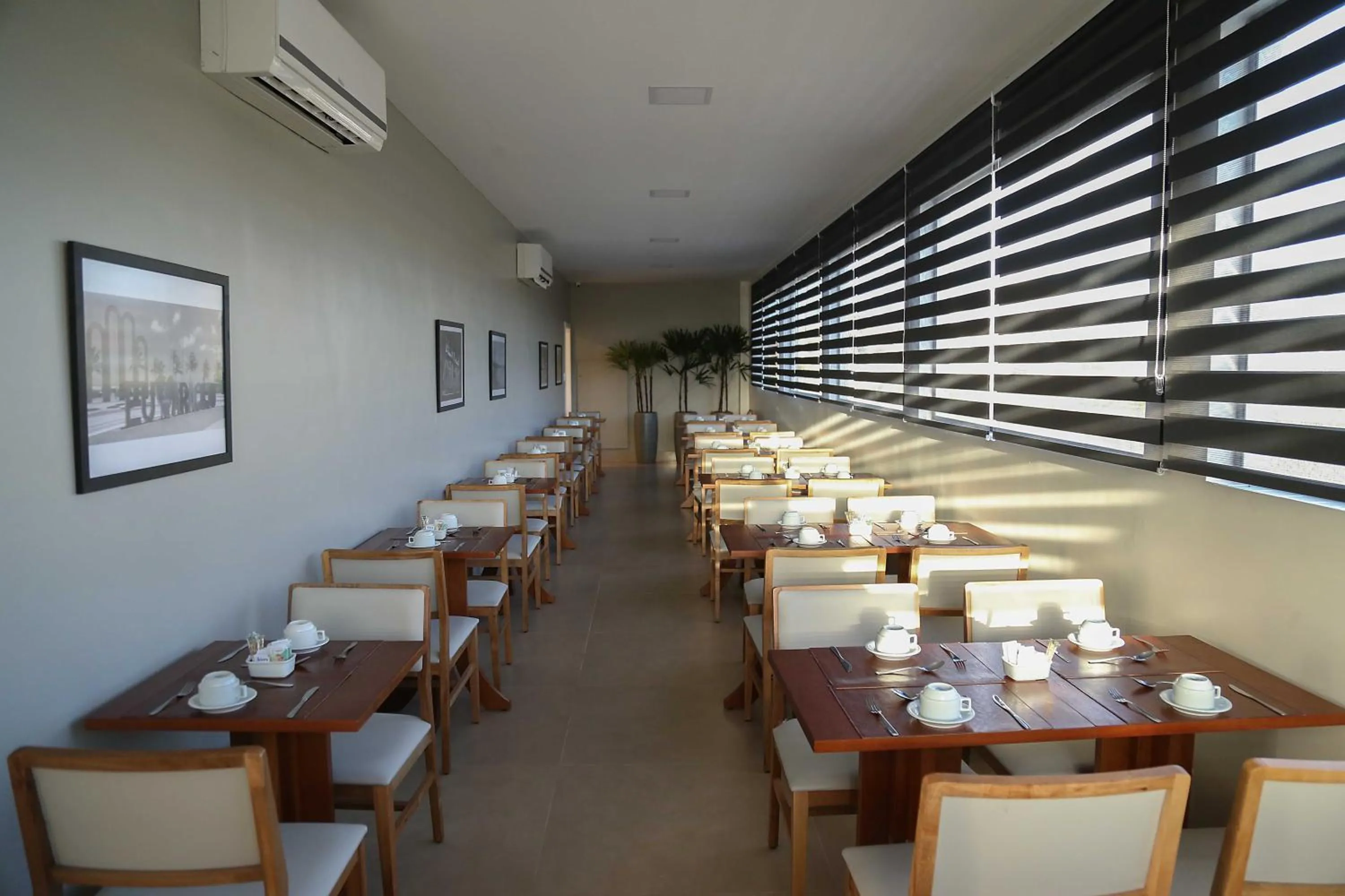 Restaurant/places to eat in Real Praia Hotel