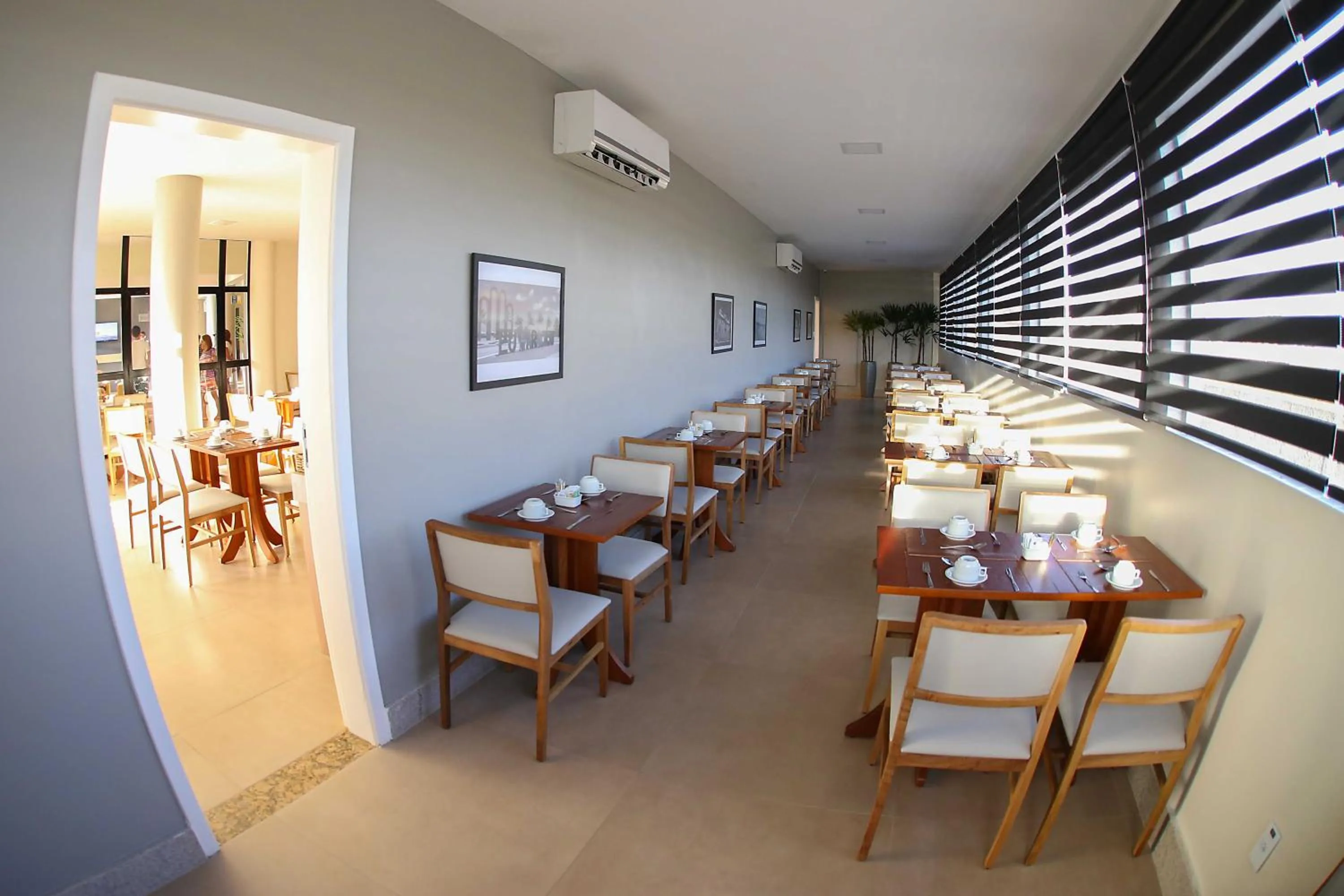 Restaurant/places to eat in Real Praia Hotel
