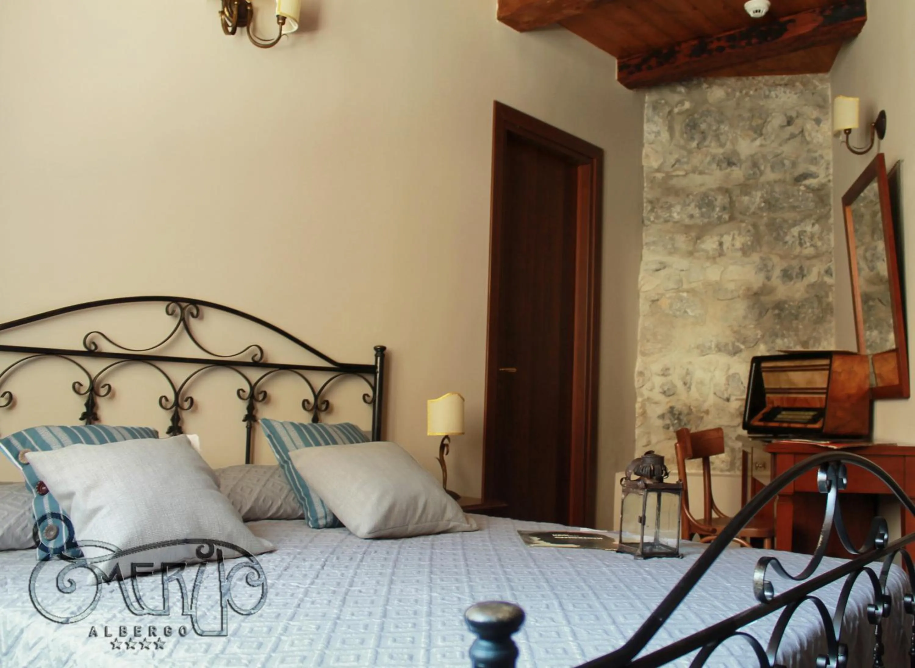 Bed in Albergo Merùo