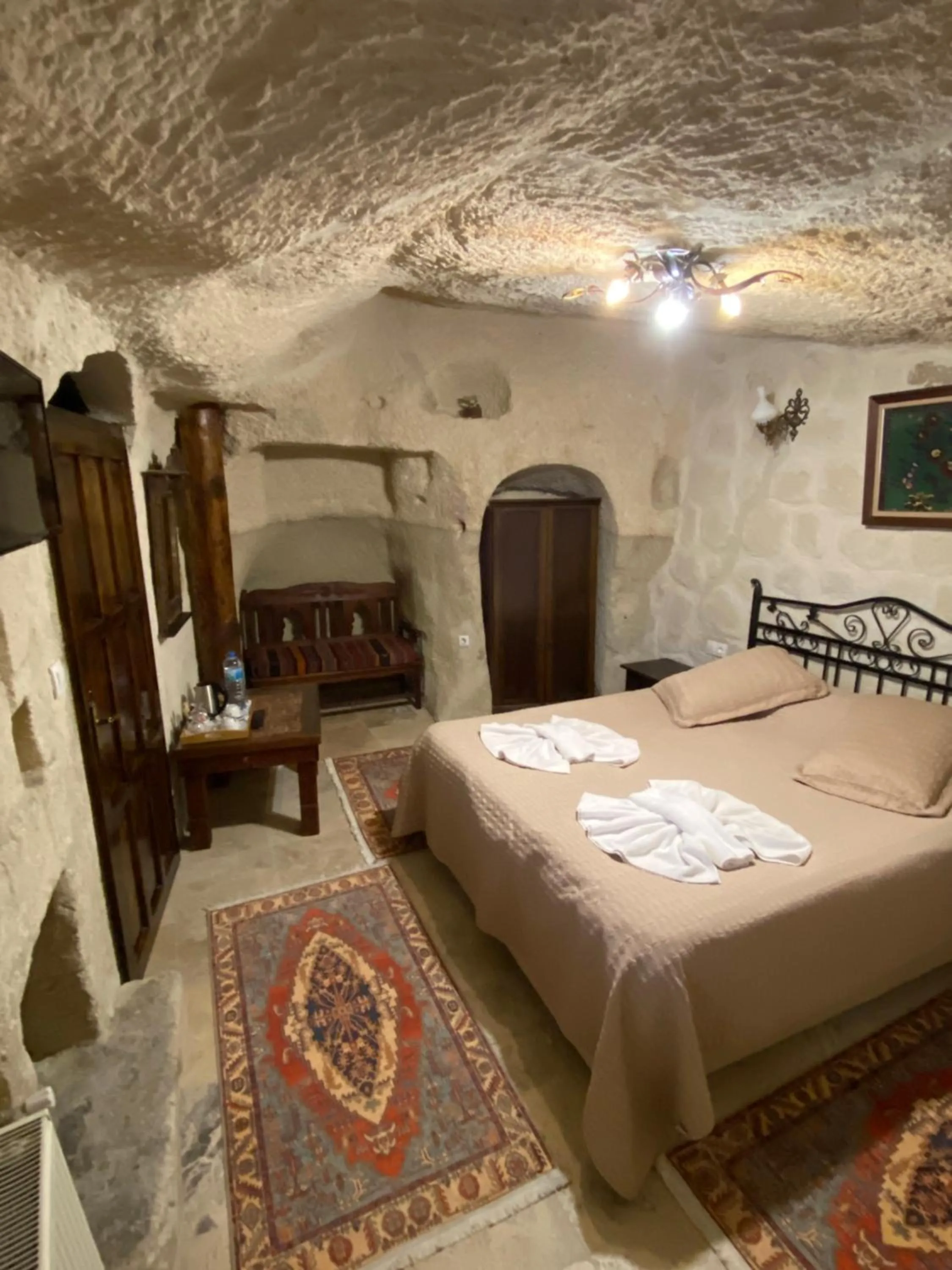 Mountain view, Bed in Turquaz Cave Hotel