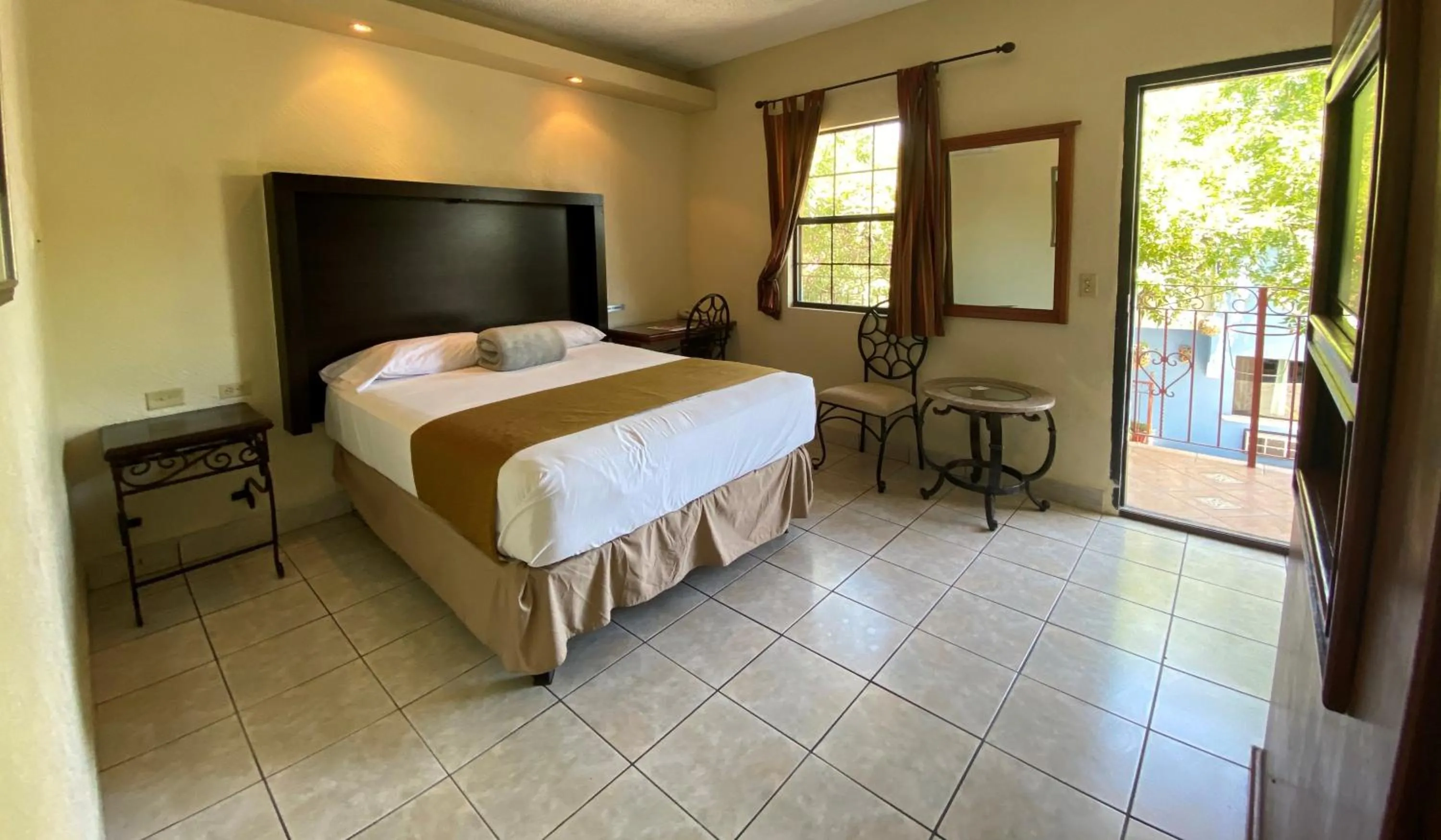 Double Room with Garden View in Hotel Hacienda del Viejo