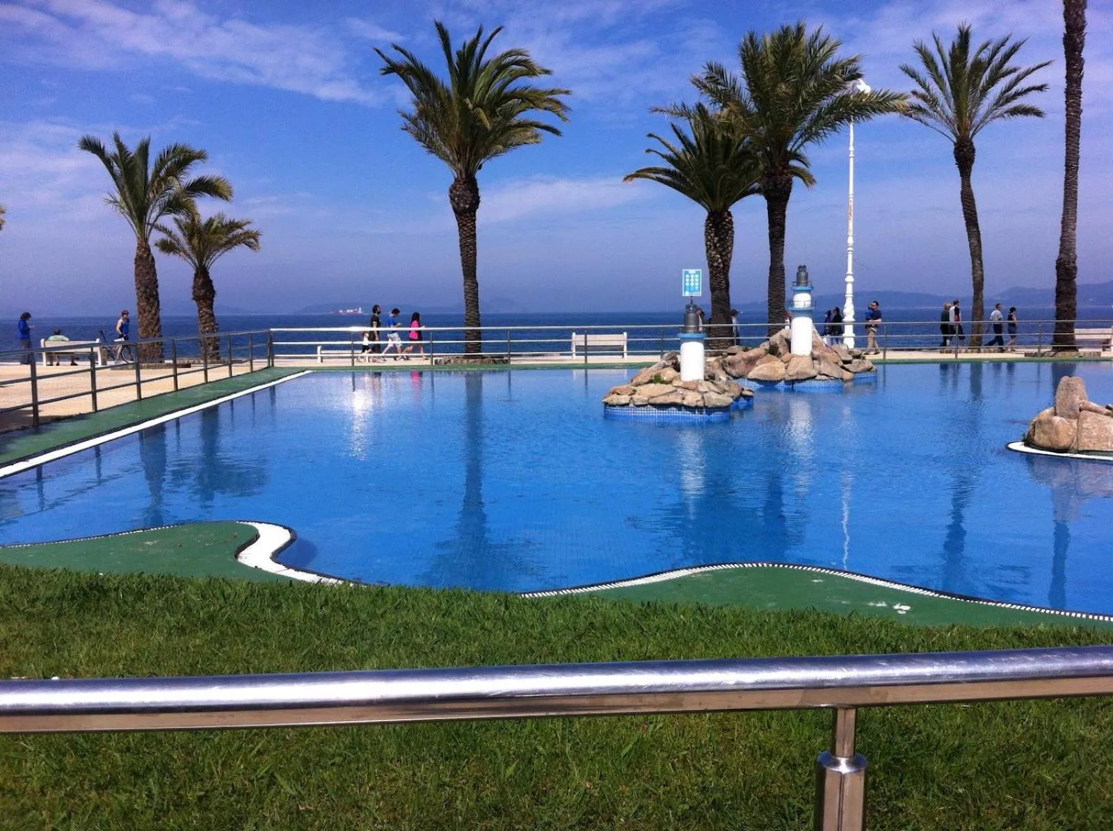 Swimming pool in Apartamento playa Samil