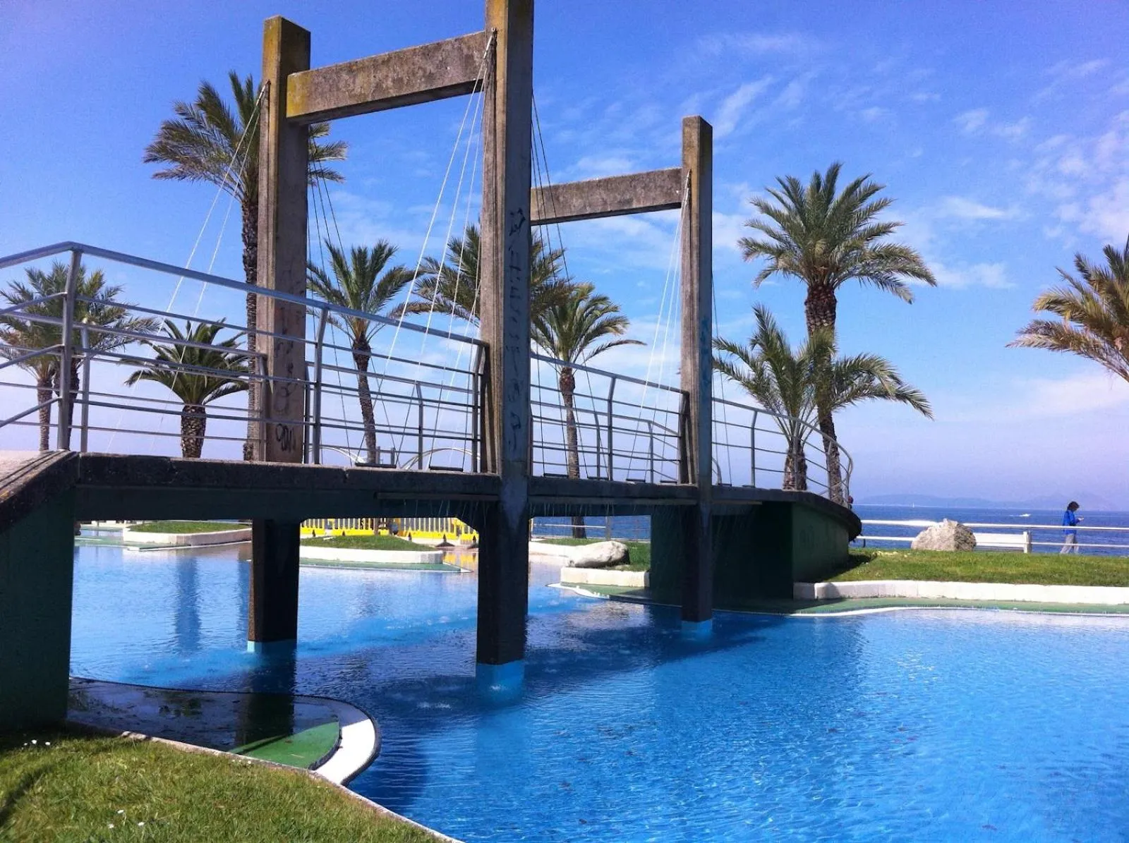 Swimming pool in Apartamento playa Samil