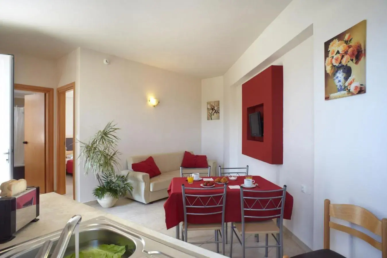 One-Bedroom Apartment (4 Adults) in Emerald Hotel One-Bedroom Apartment (4 Adults) in Emerald Hotel