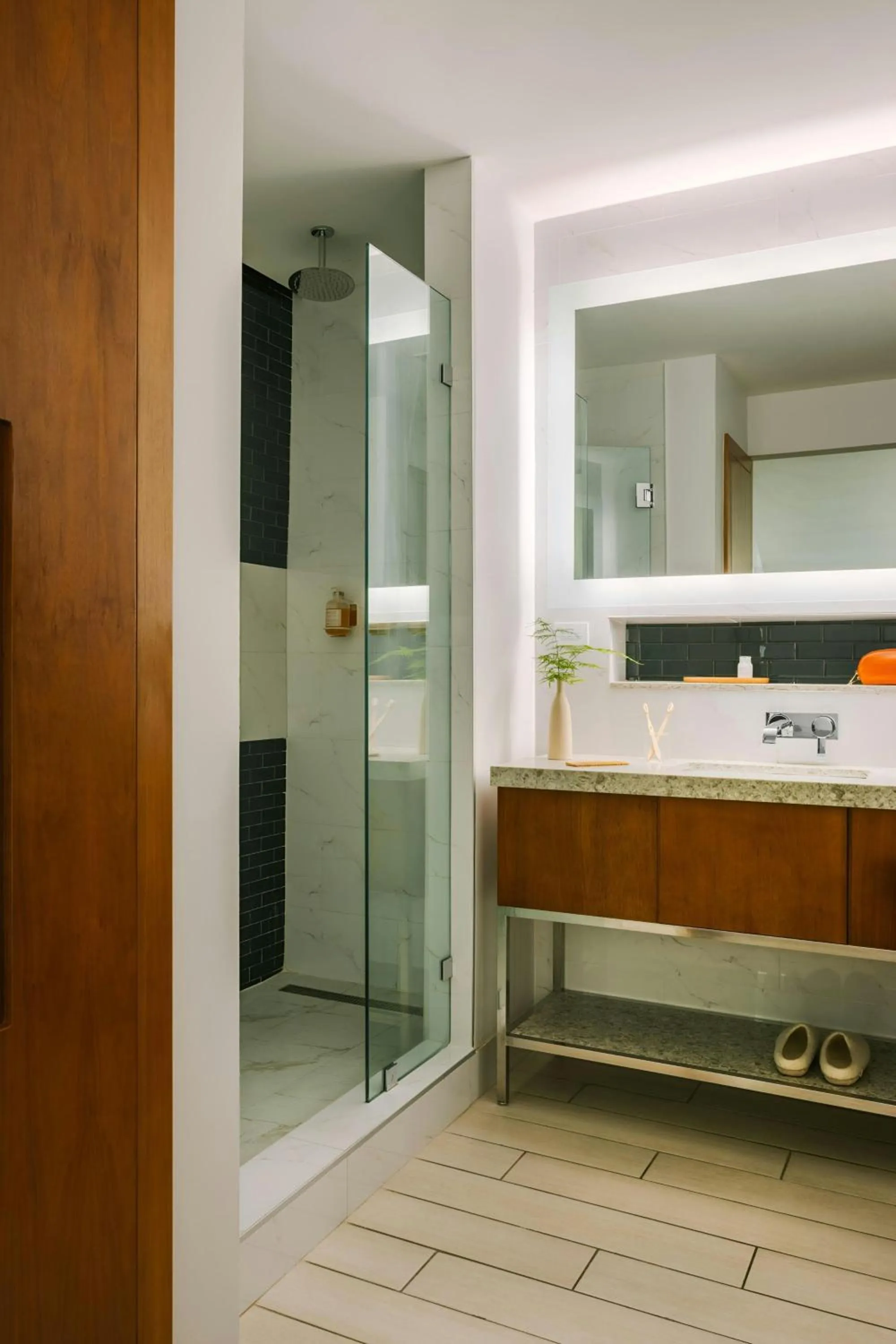 Bathroom in The Circ Hotel Hollywood, Sonder by Marriott Bonvoy