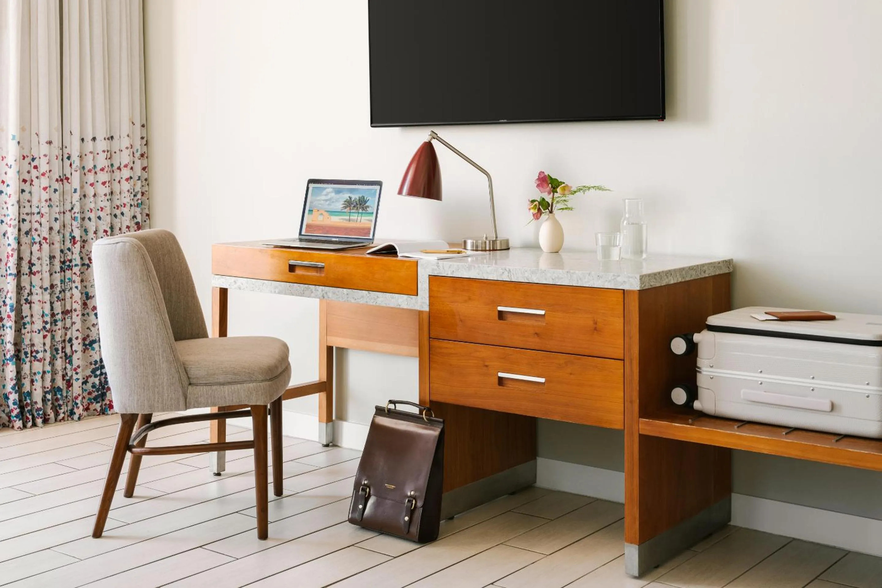 Living room in The Circ powered by Sonder