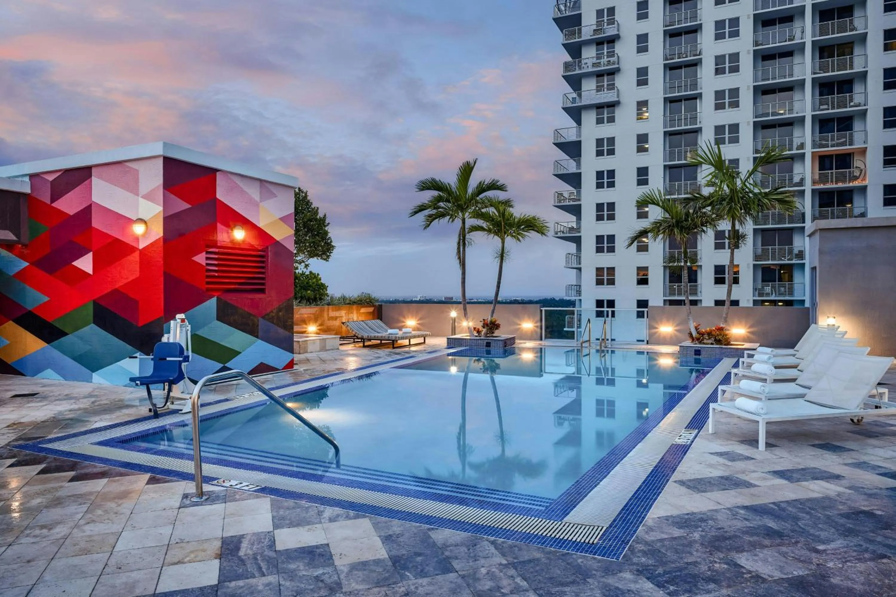 Swimming pool in The Circ Hotel Hollywood, Sonder by Marriott Bonvoy