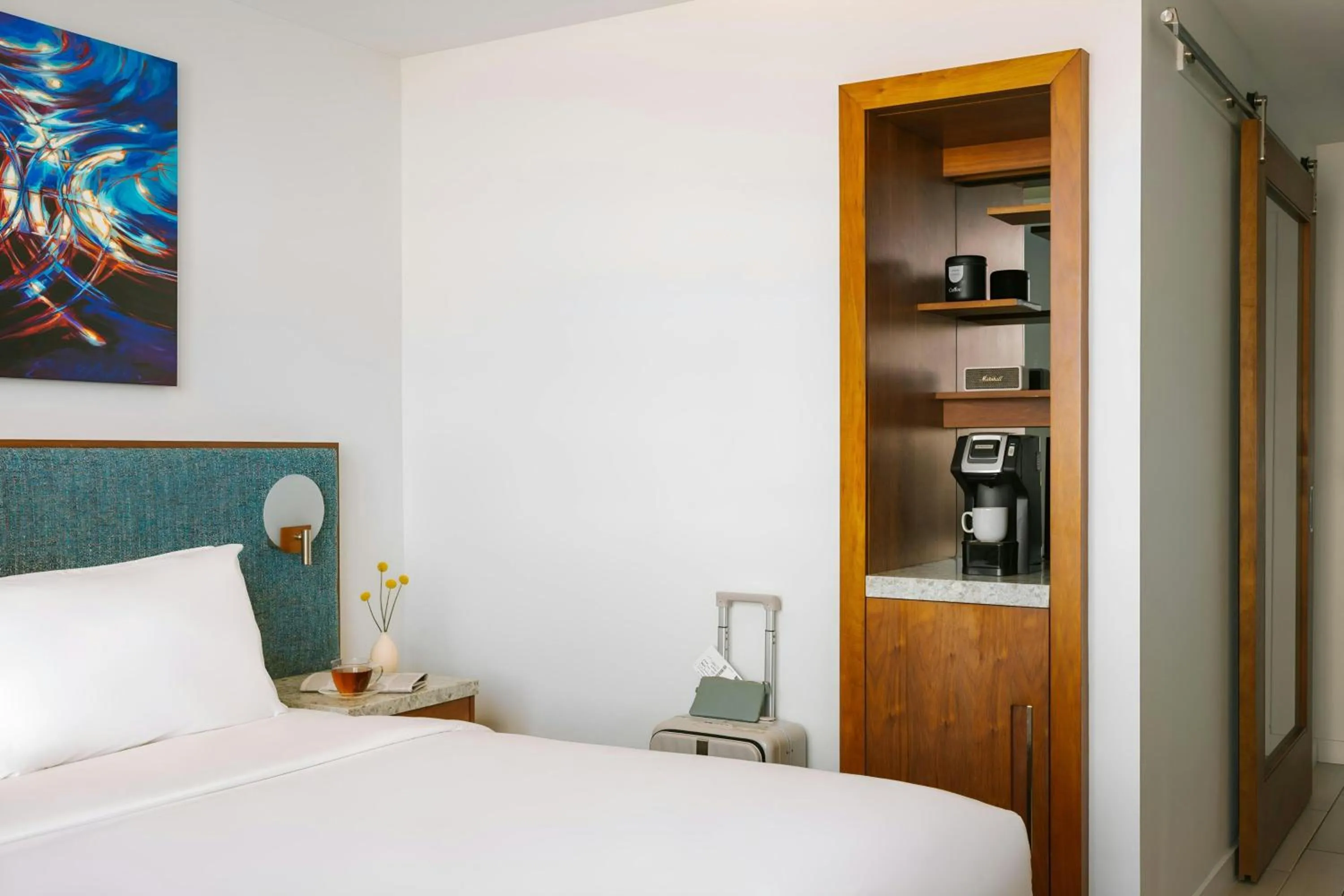 Bedroom, Bed in The Circ Hotel Hollywood, Sonder by Marriott Bonvoy