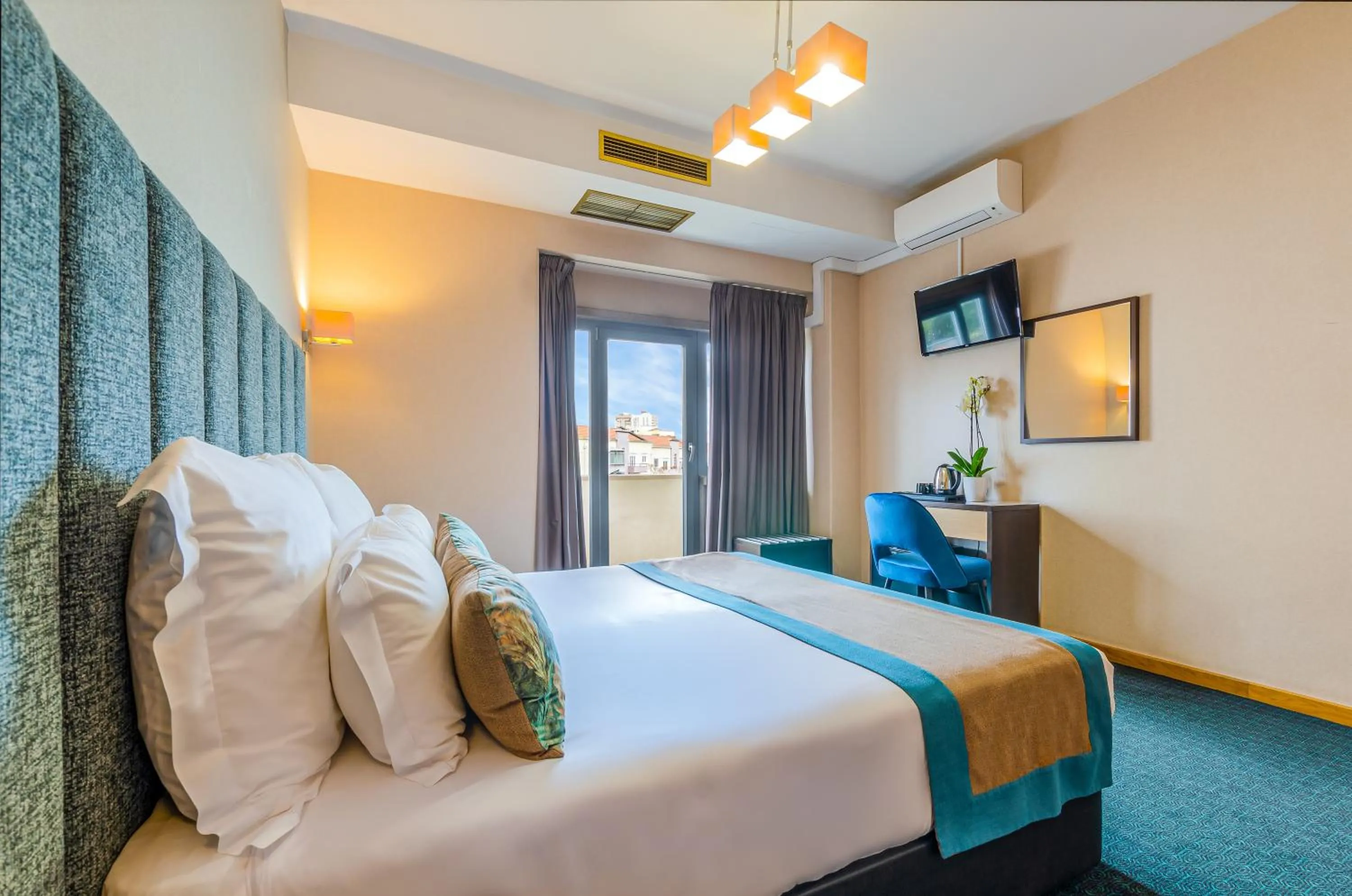 Bedroom, Bed in Hotel DAH - Dom Afonso Henriques