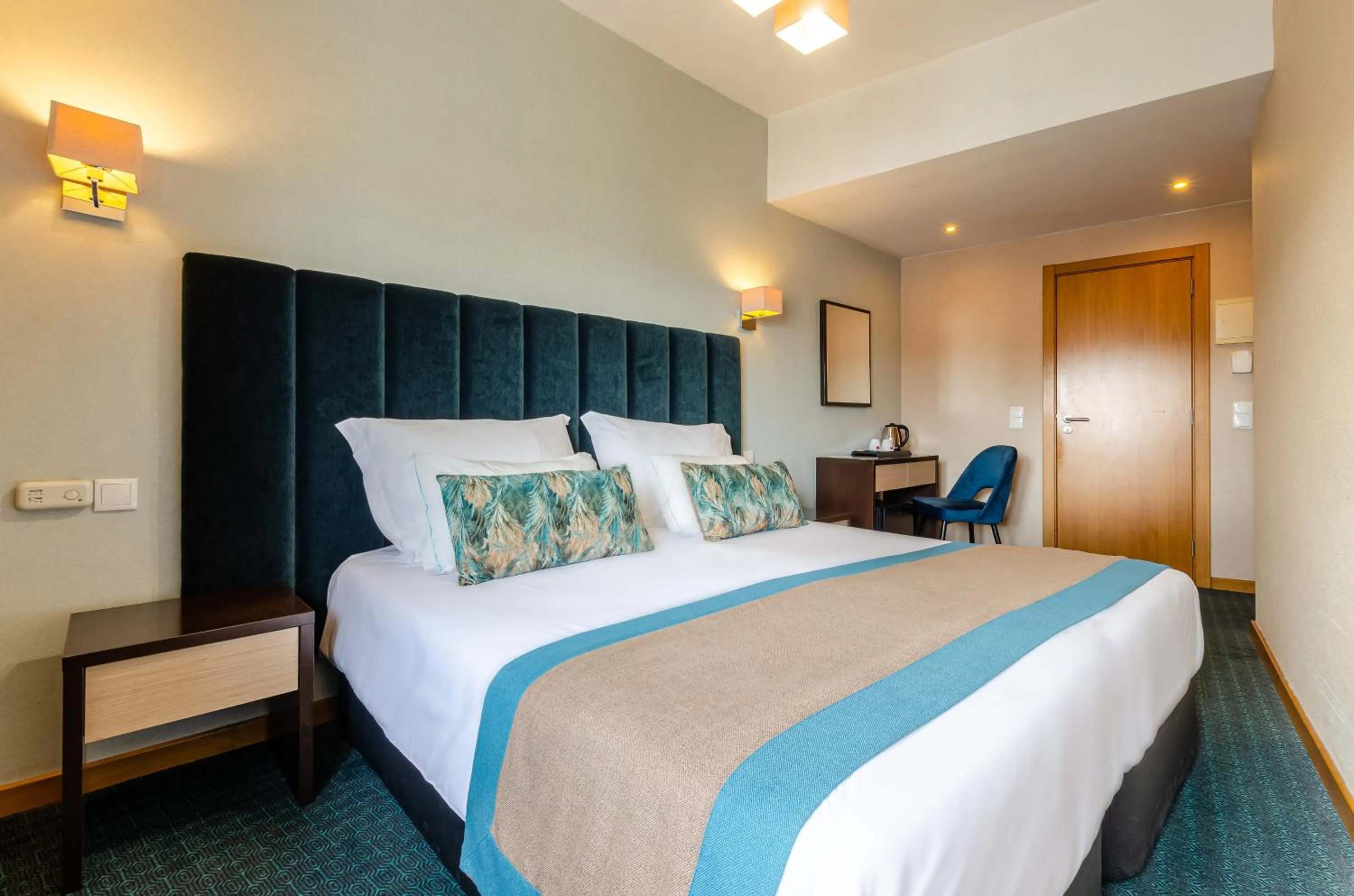 Bedroom, Bed in Hotel DAH - Dom Afonso Henriques