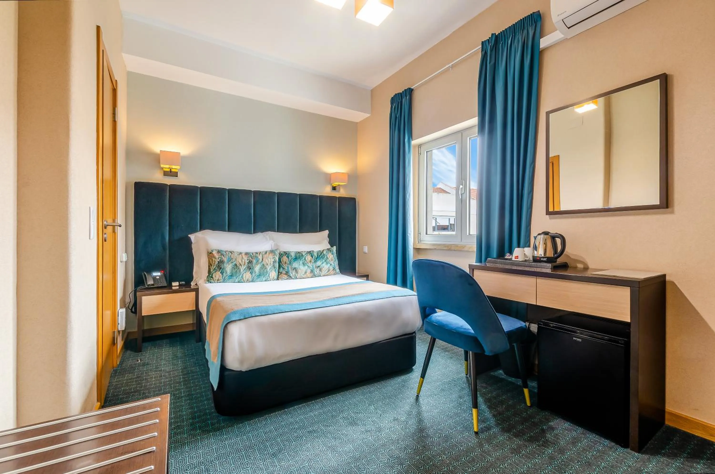 Bedroom, Bed in Hotel DAH - Dom Afonso Henriques