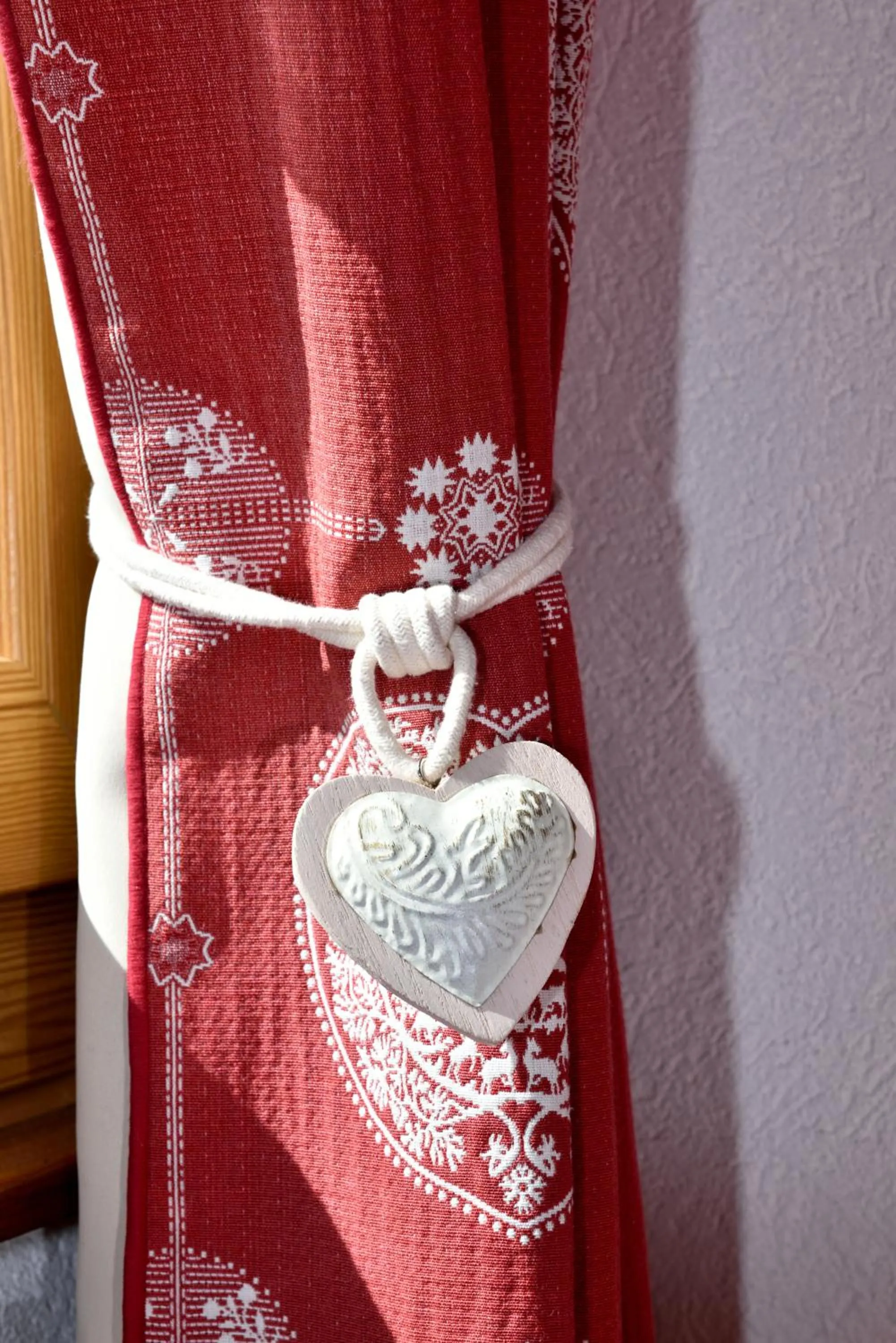 Decorative detail in Hotel Les Mélèzes