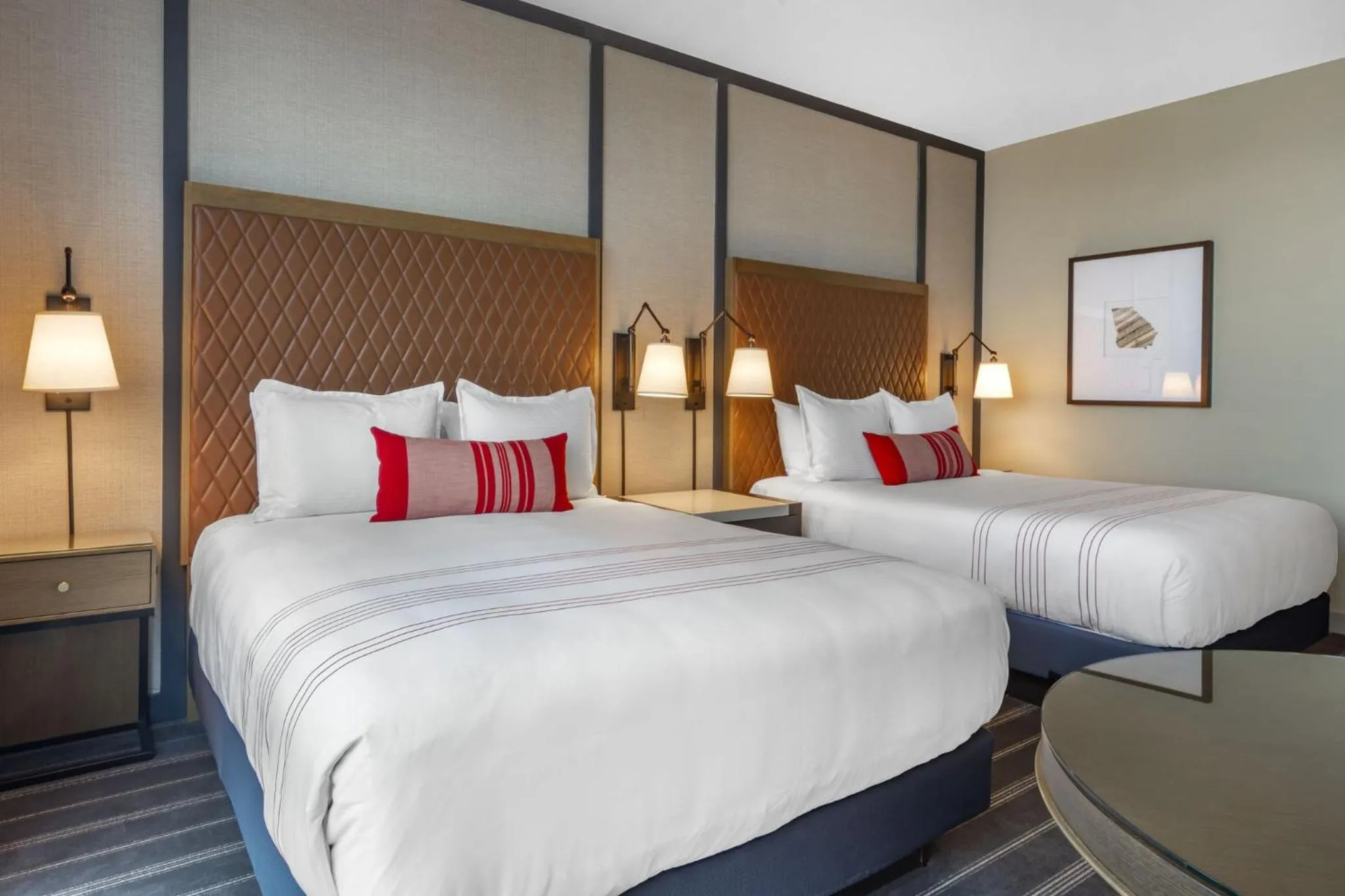 Photo of the whole room, Bed in Omni Hotel at the Battery Atlanta