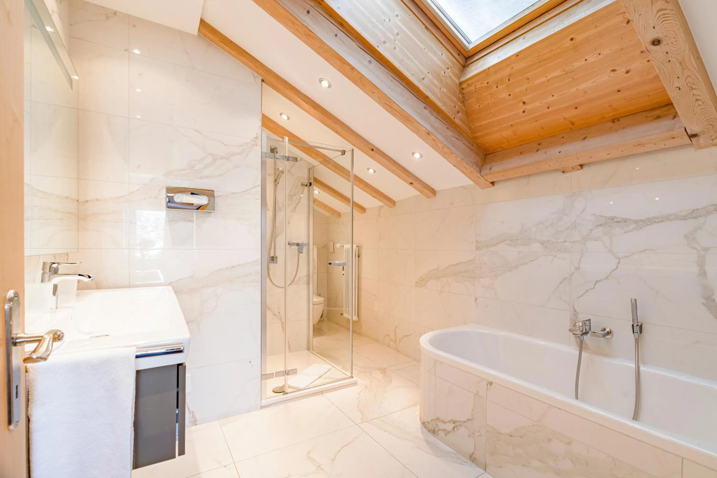 Bathroom in Hotel Parnass