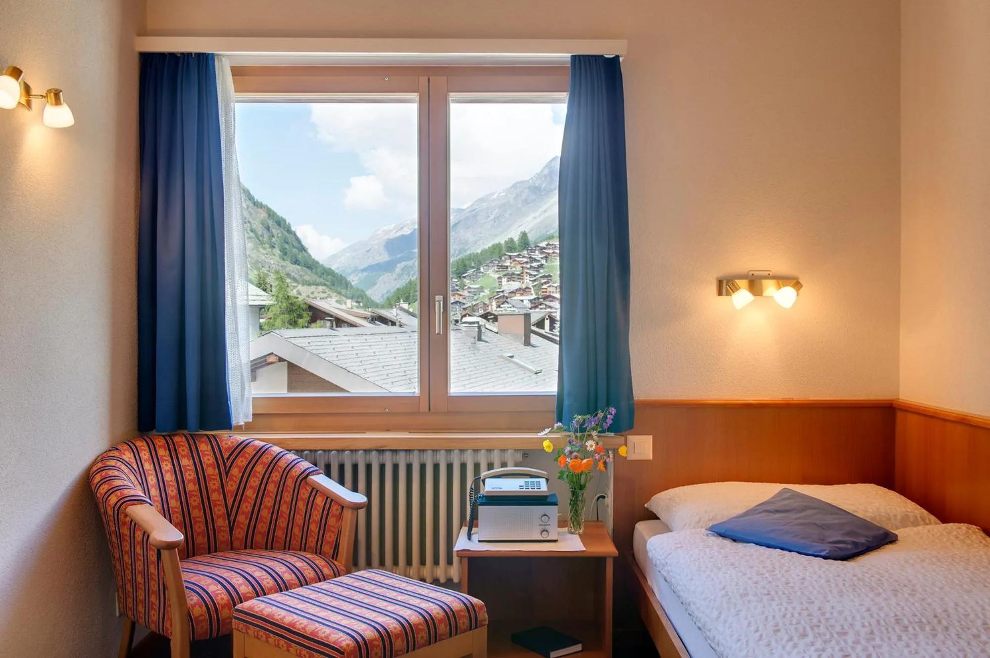 View (from property/room), Bed in Hotel Parnass