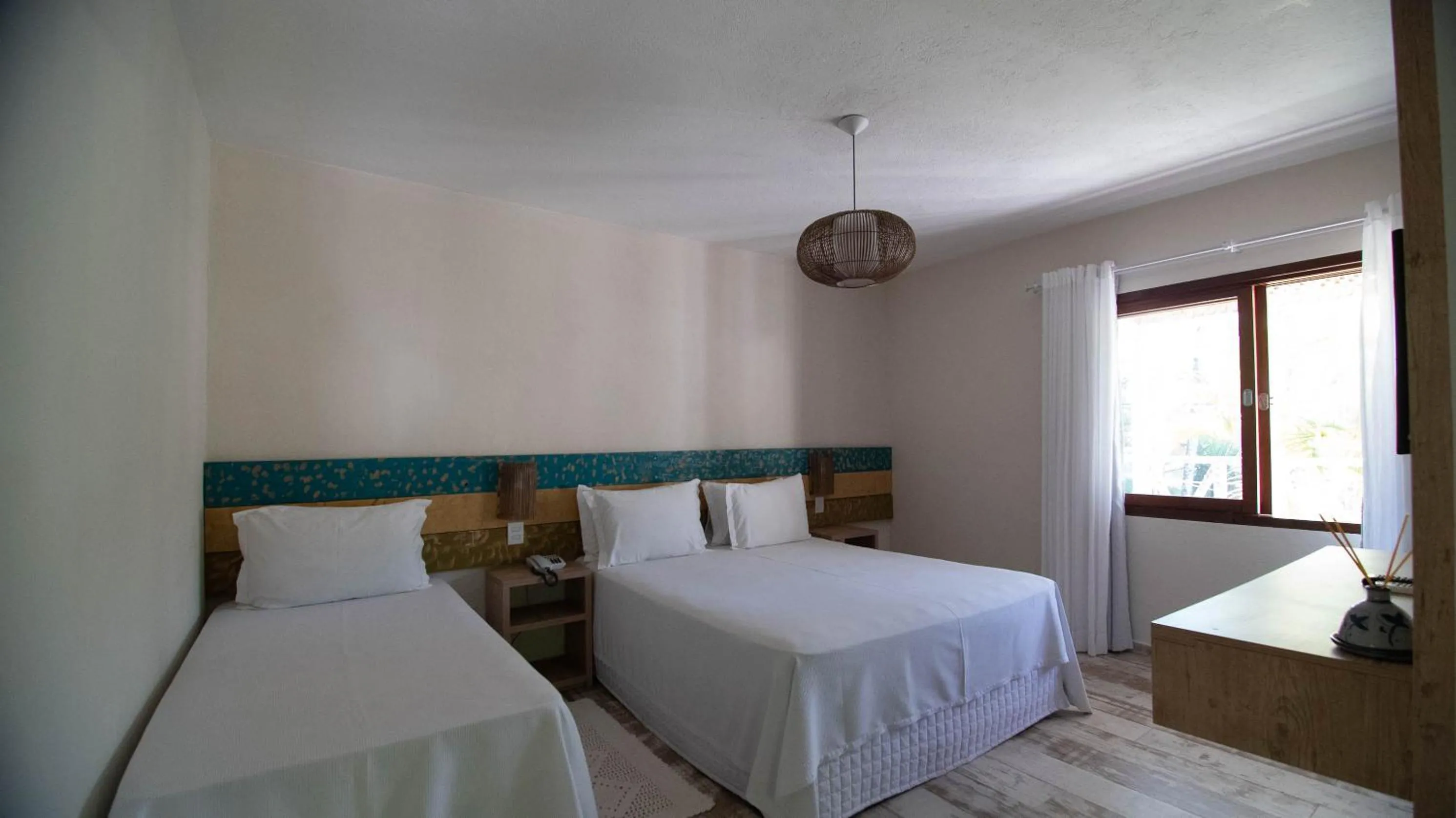 Bedroom, Bed in Ilha Deck Hotel