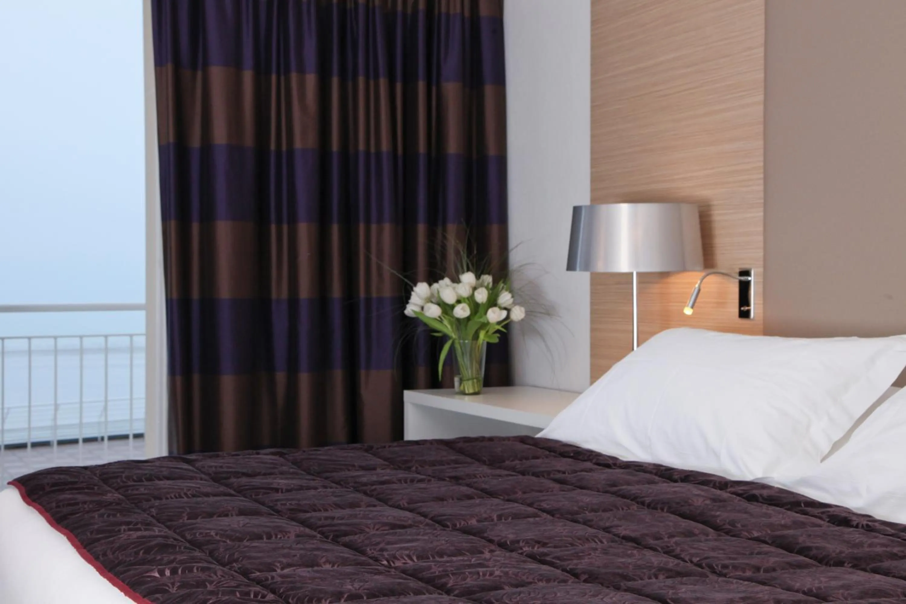 Bedroom, Bed in Spa Marin Du Val Andre Thalasso Resort