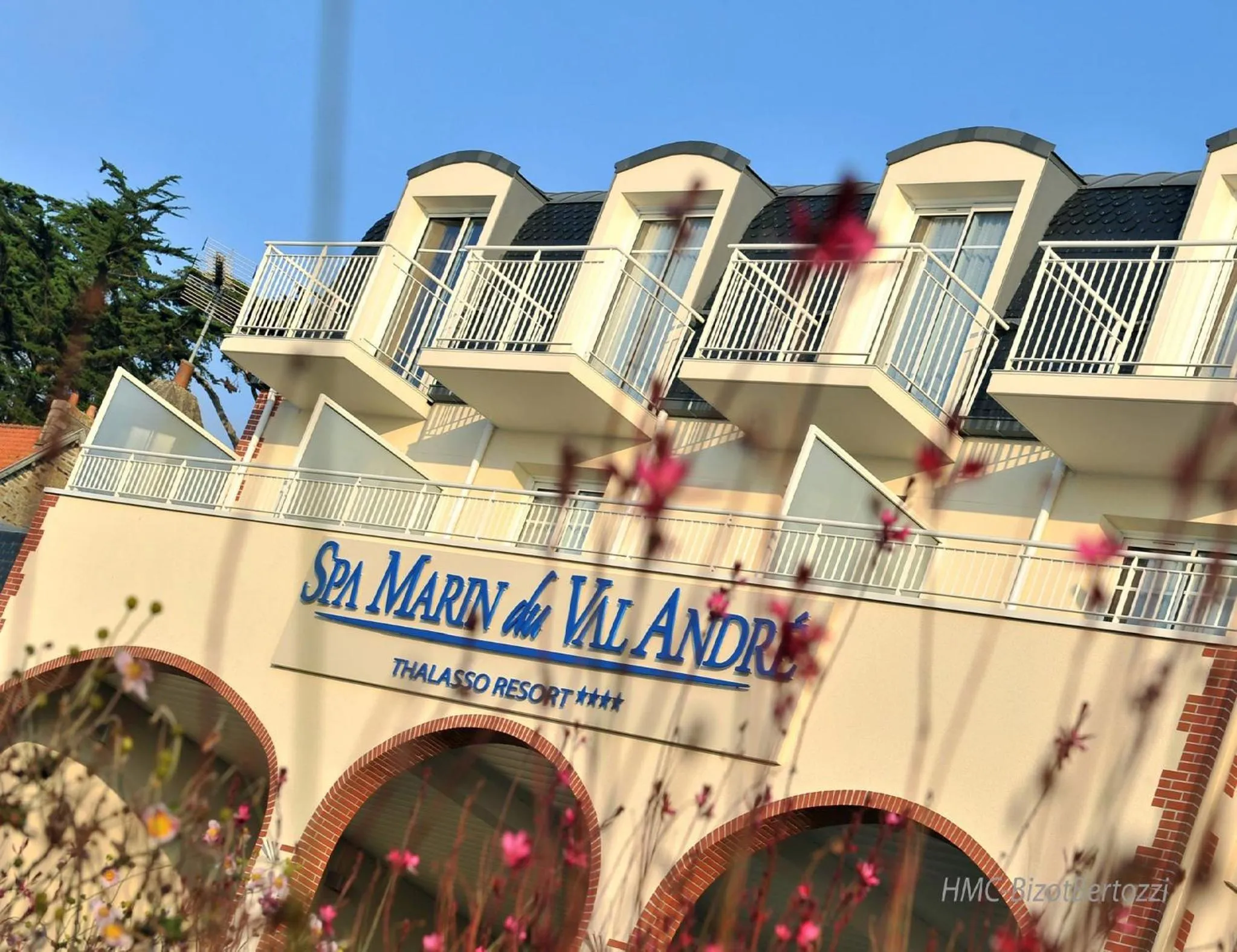 Facade/entrance in Spa Marin Du Val Andre Thalasso Resort