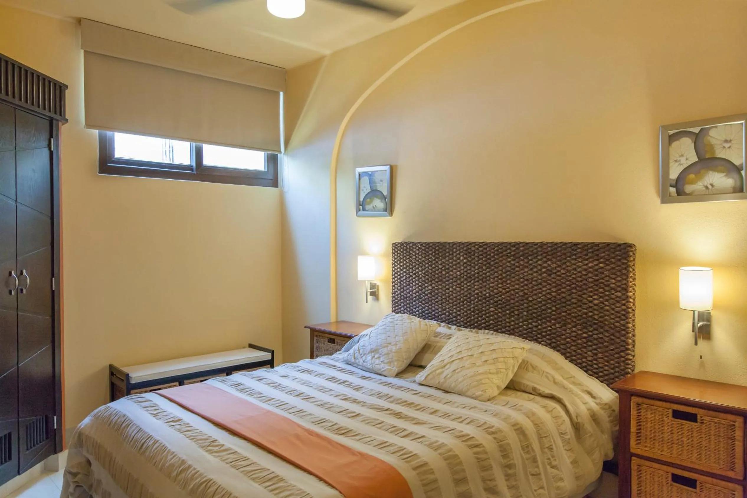 Bedroom, Bed in Beach Break Suites Sayulita