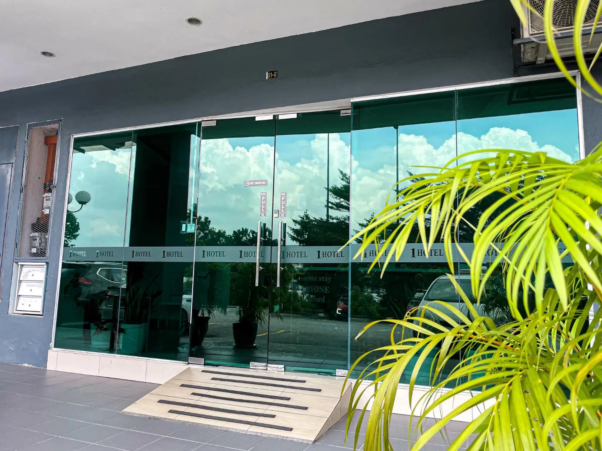 Facade/entrance in 1 Hotel Mahkota Cheras