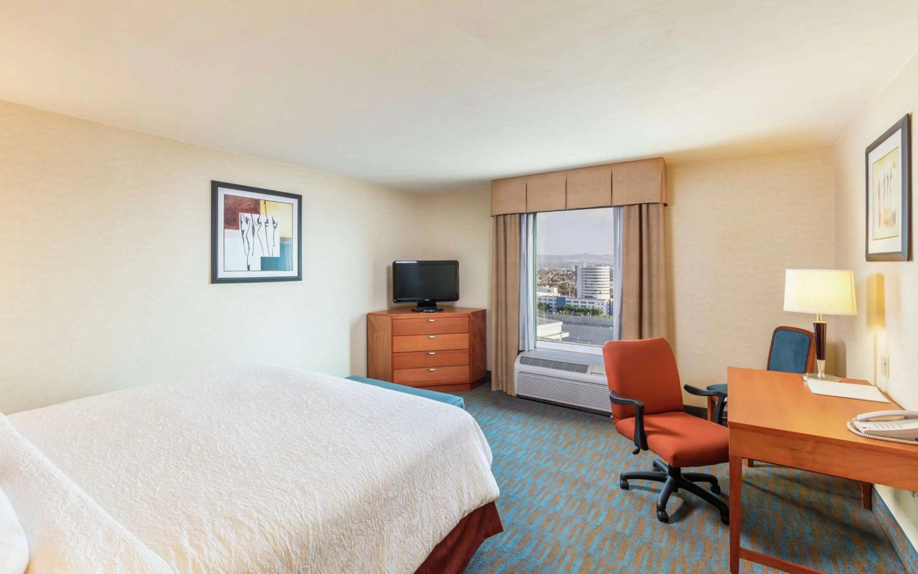 TV and multimedia, Bed in Hampton by Hilton Queretaro Tecnologico