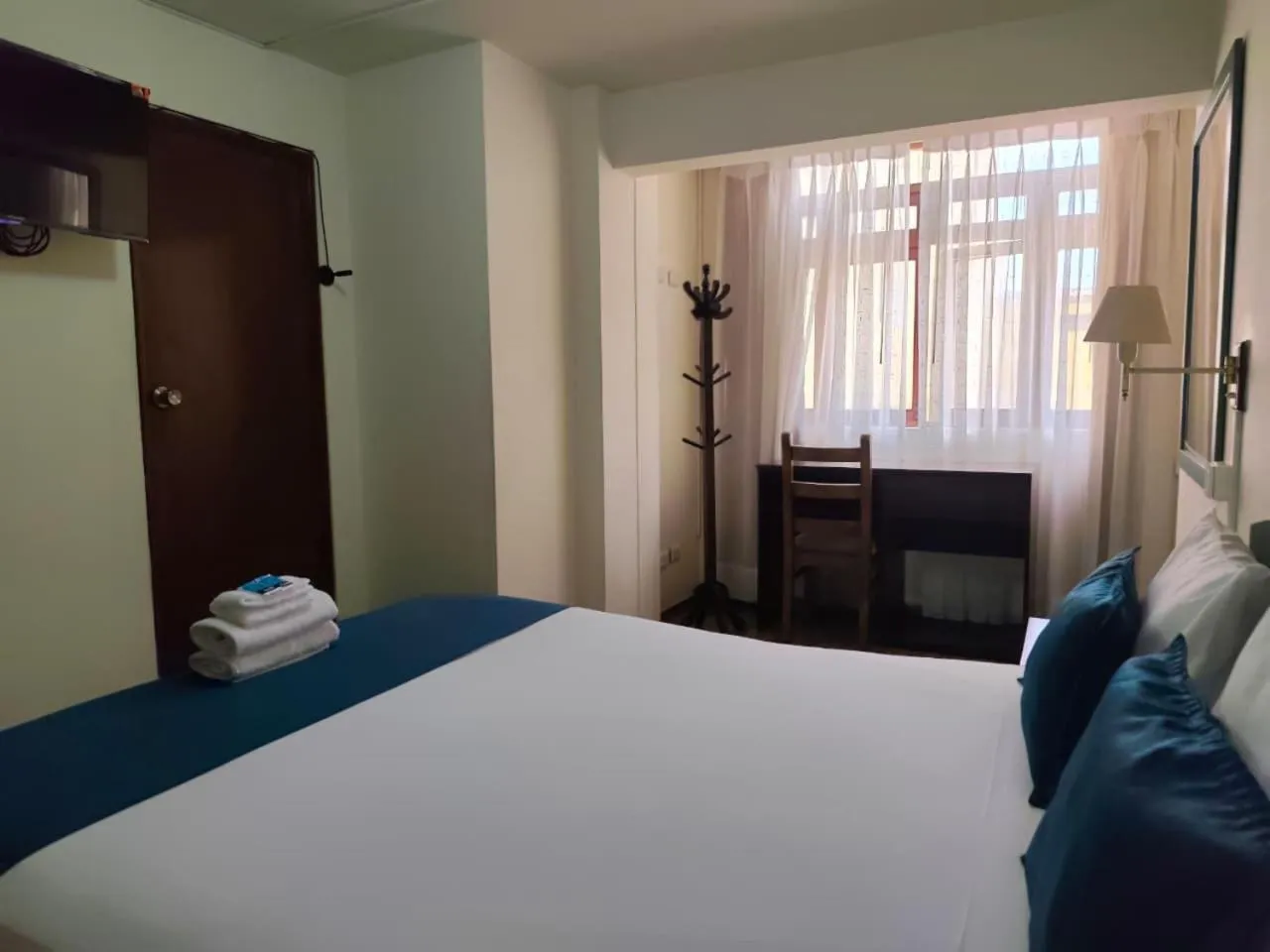 Bedroom, Bed in Hotel San Isidro Inn