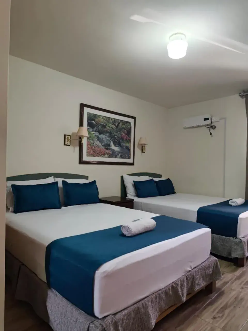 Superior Twin Room in Hotel San Isidro Inn Superior Twin Room in Hotel San Isidro Inn