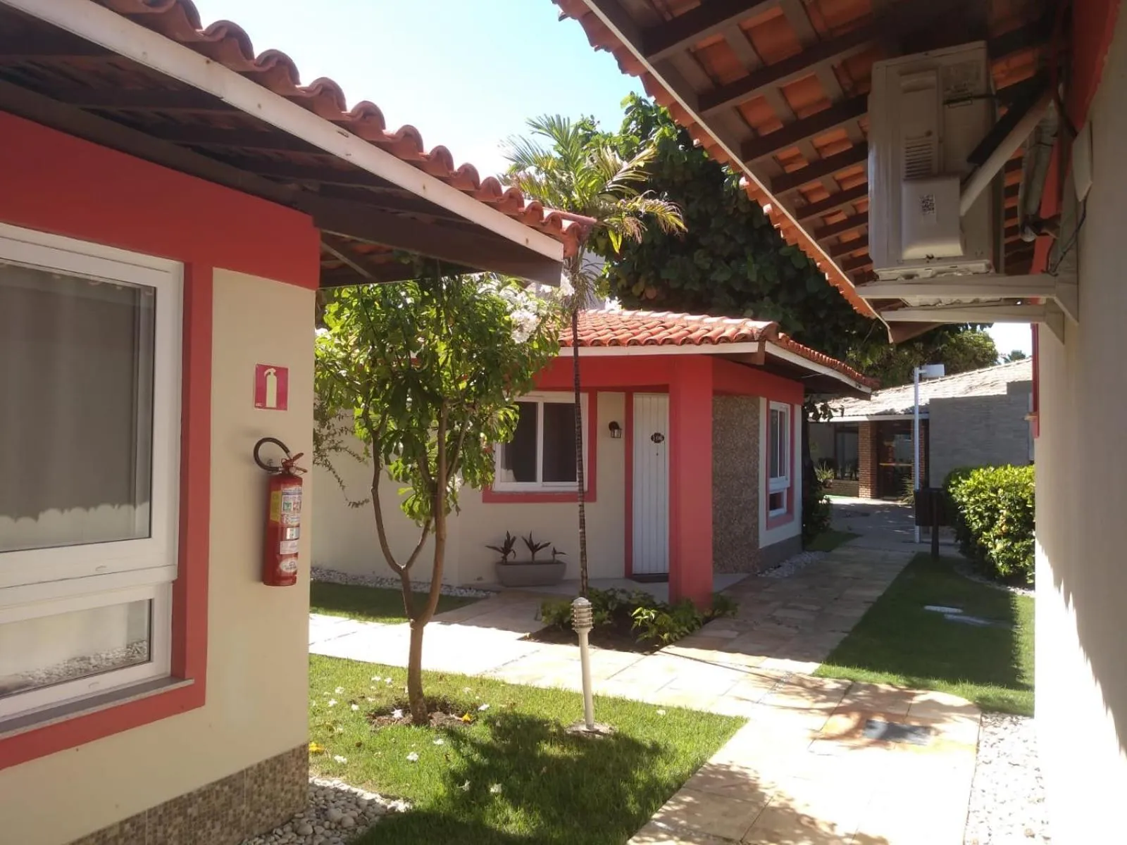 Property building in Hotel Pousada do Sol