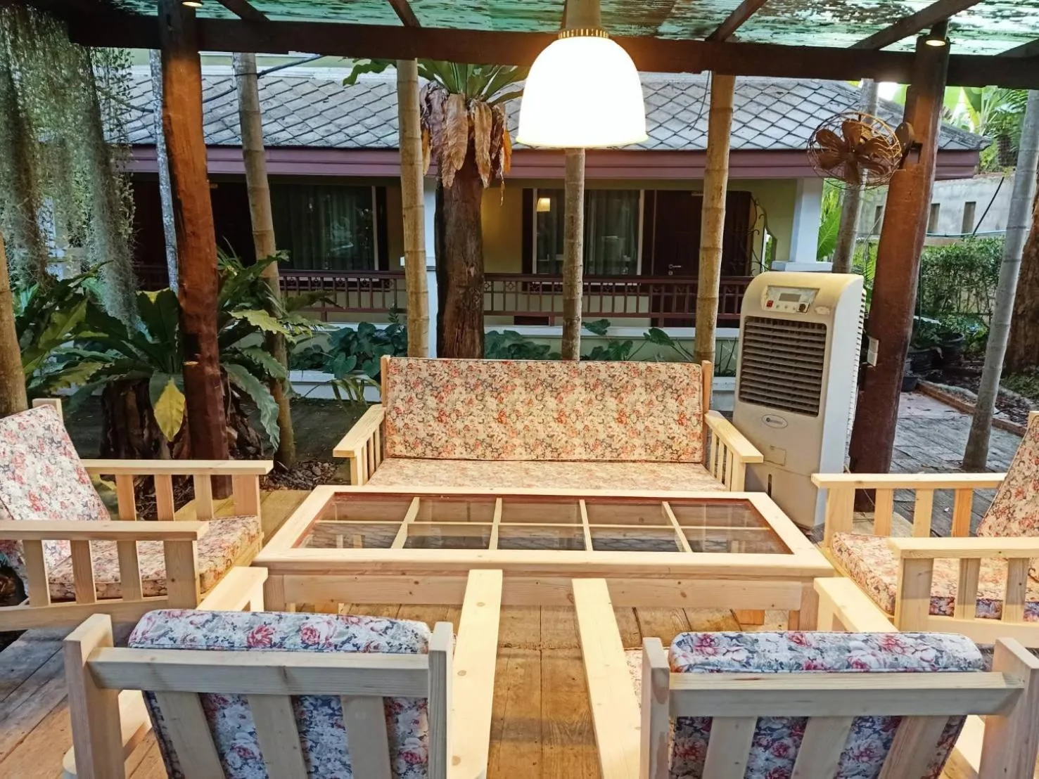 Seating area in Rommai Greenpark