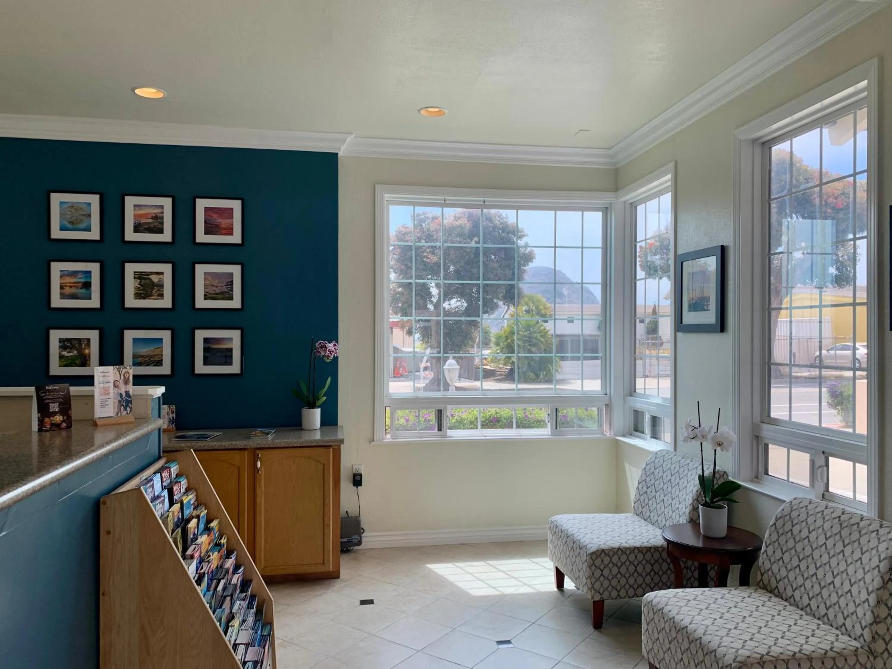 Lobby or reception in Avalon Inn Downtown Morro Bay