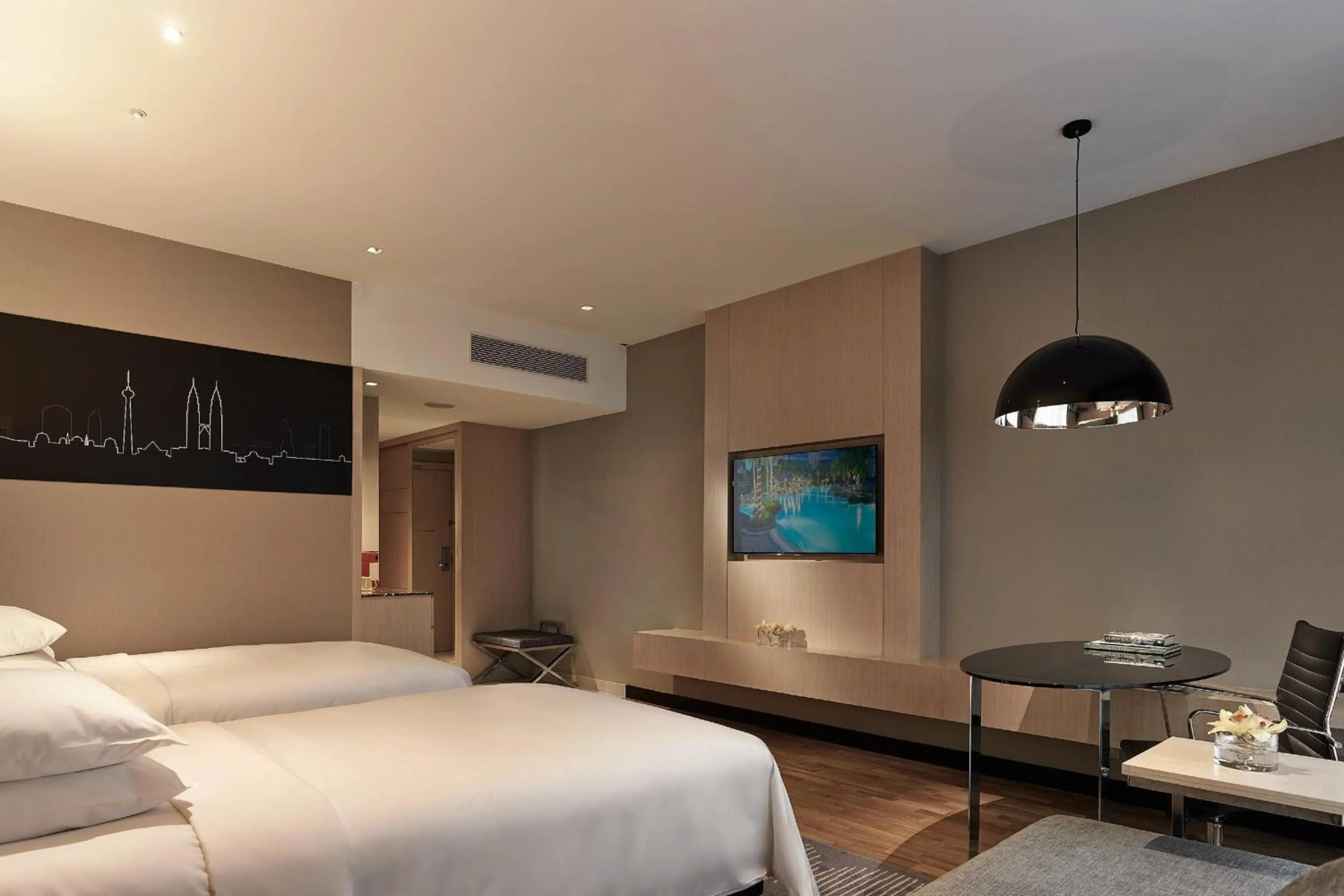 Photo of the whole room, Bed in Renaissance Kuala Lumpur Hotel & Convention Centre