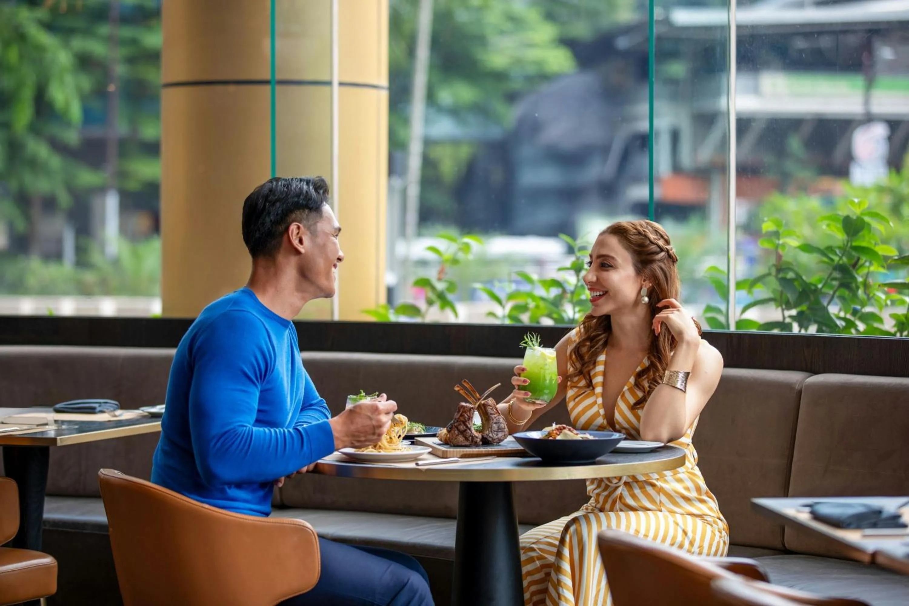 Restaurant/places to eat in Renaissance Kuala Lumpur Hotel & Convention Centre