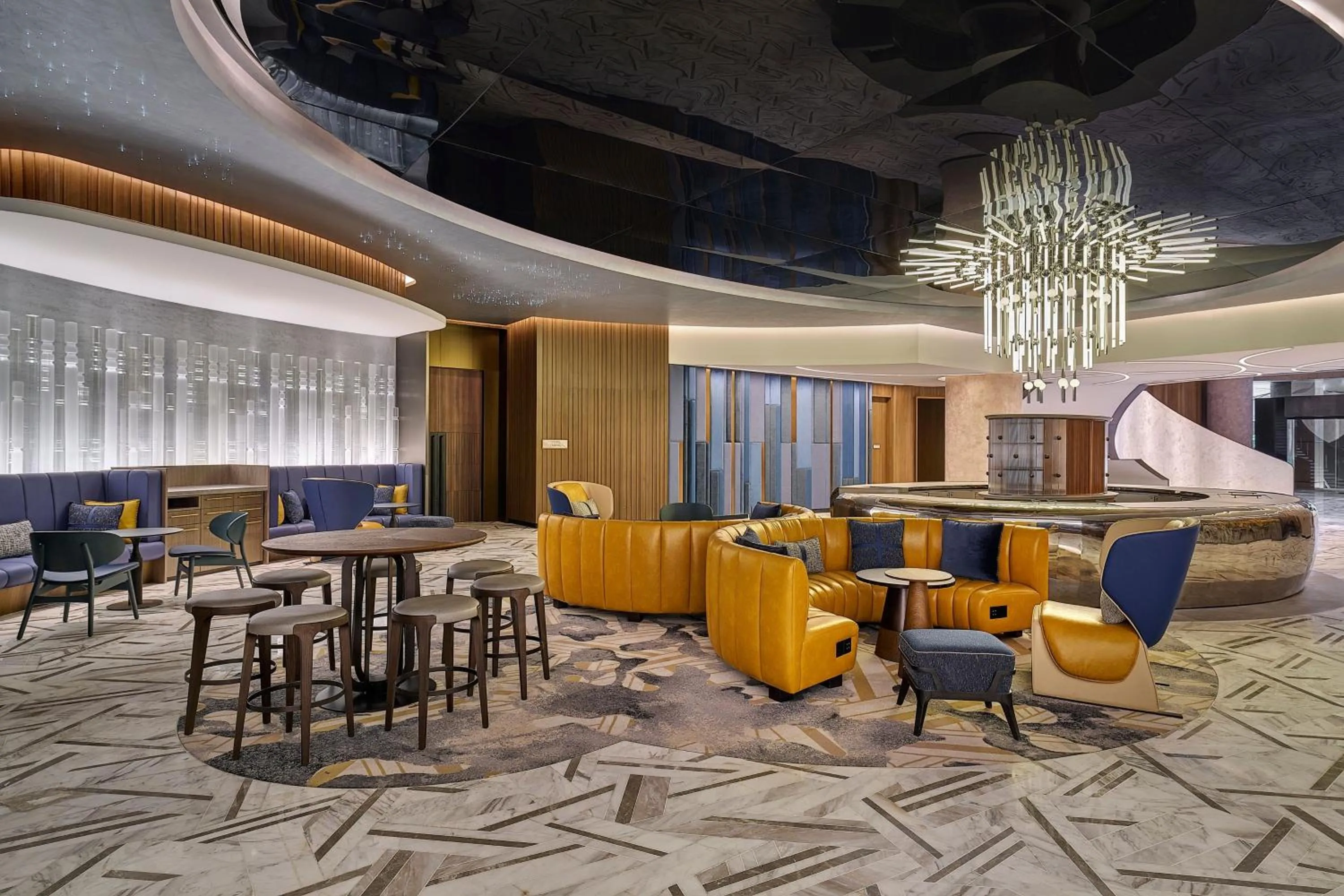 Lounge or bar in Renaissance Kuala Lumpur Hotel & Convention Centre